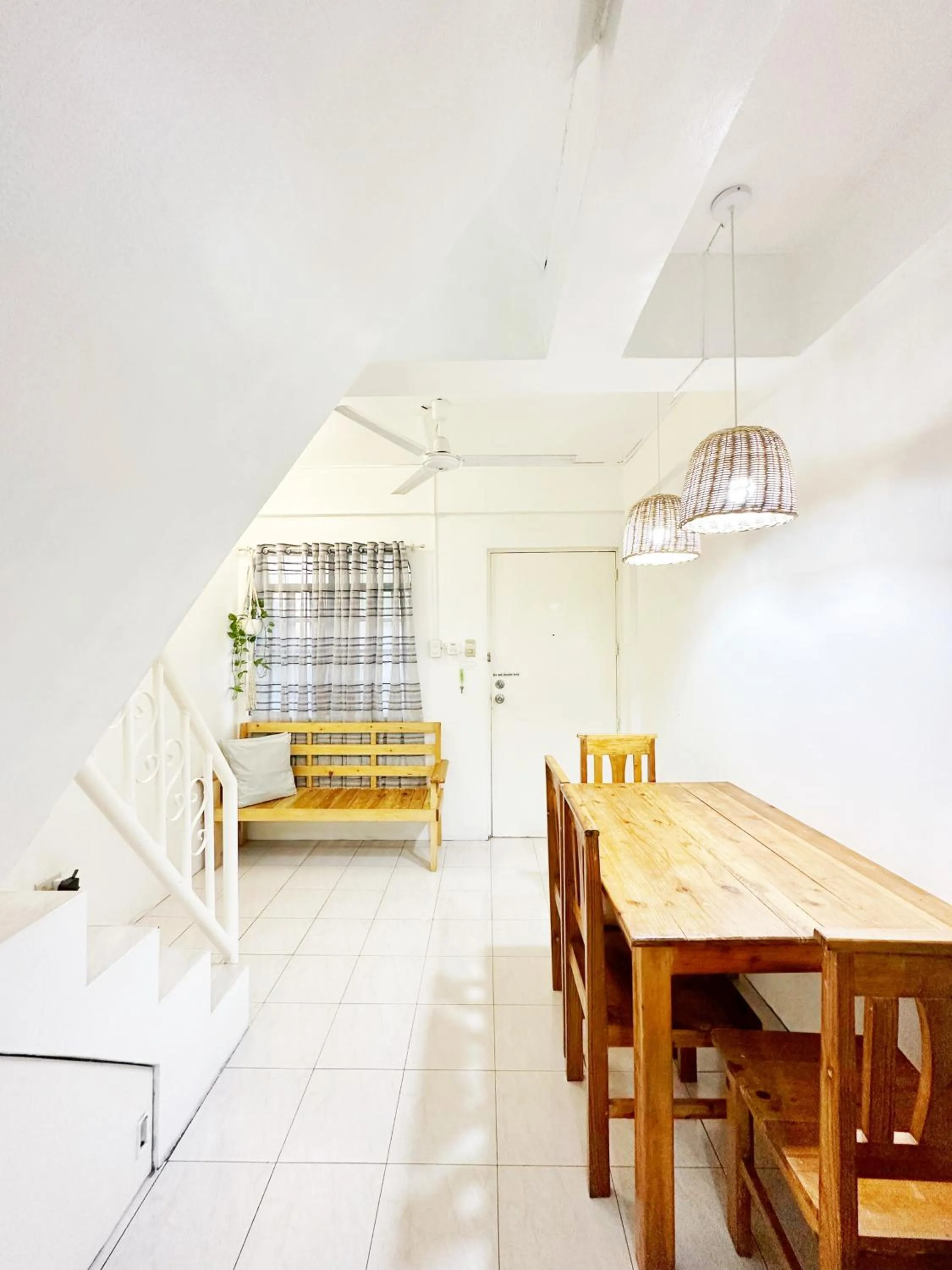 Backpackers Homestay - NomadsMNL