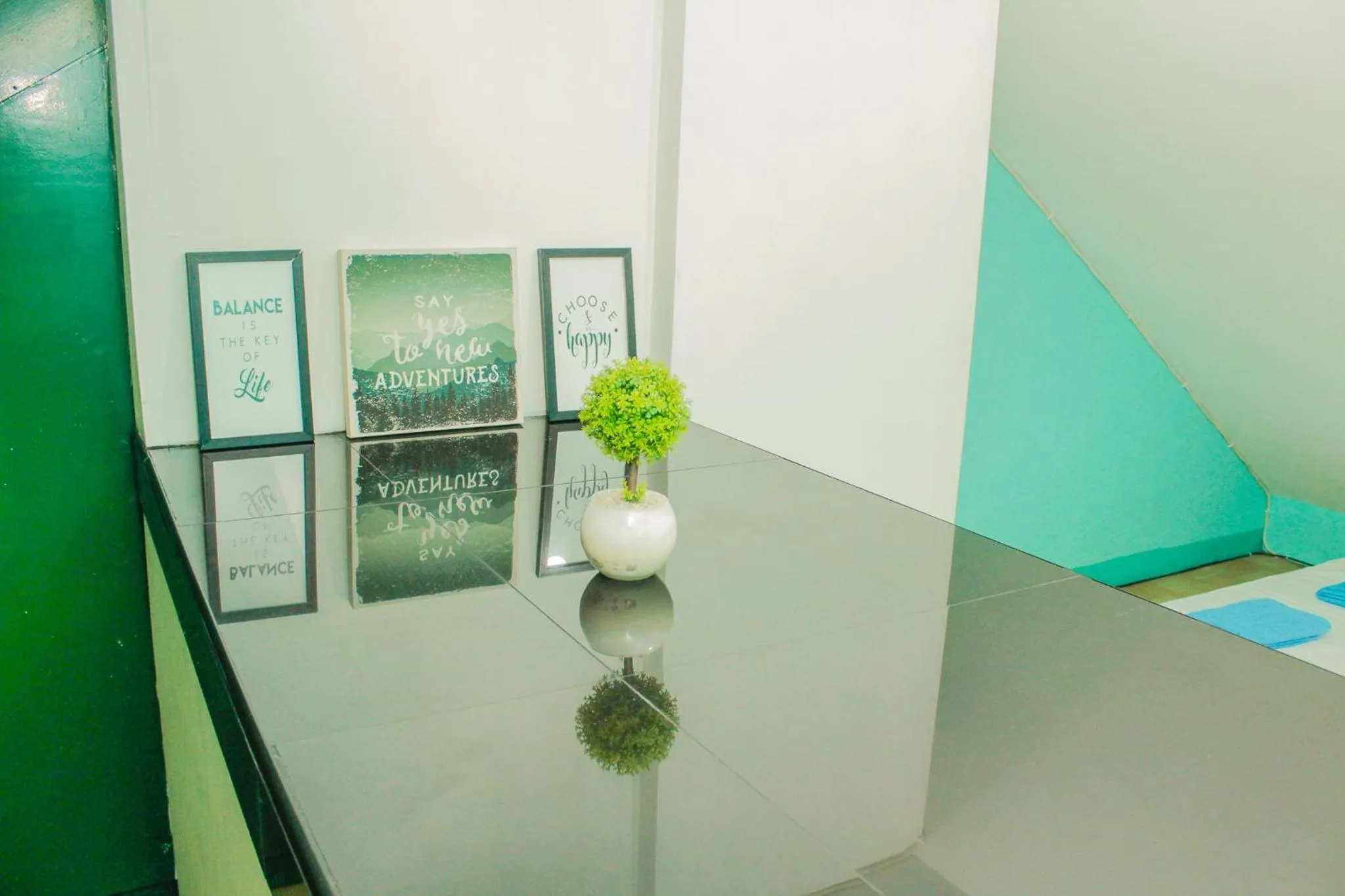 Backpackers Homestay - NomadsMNL