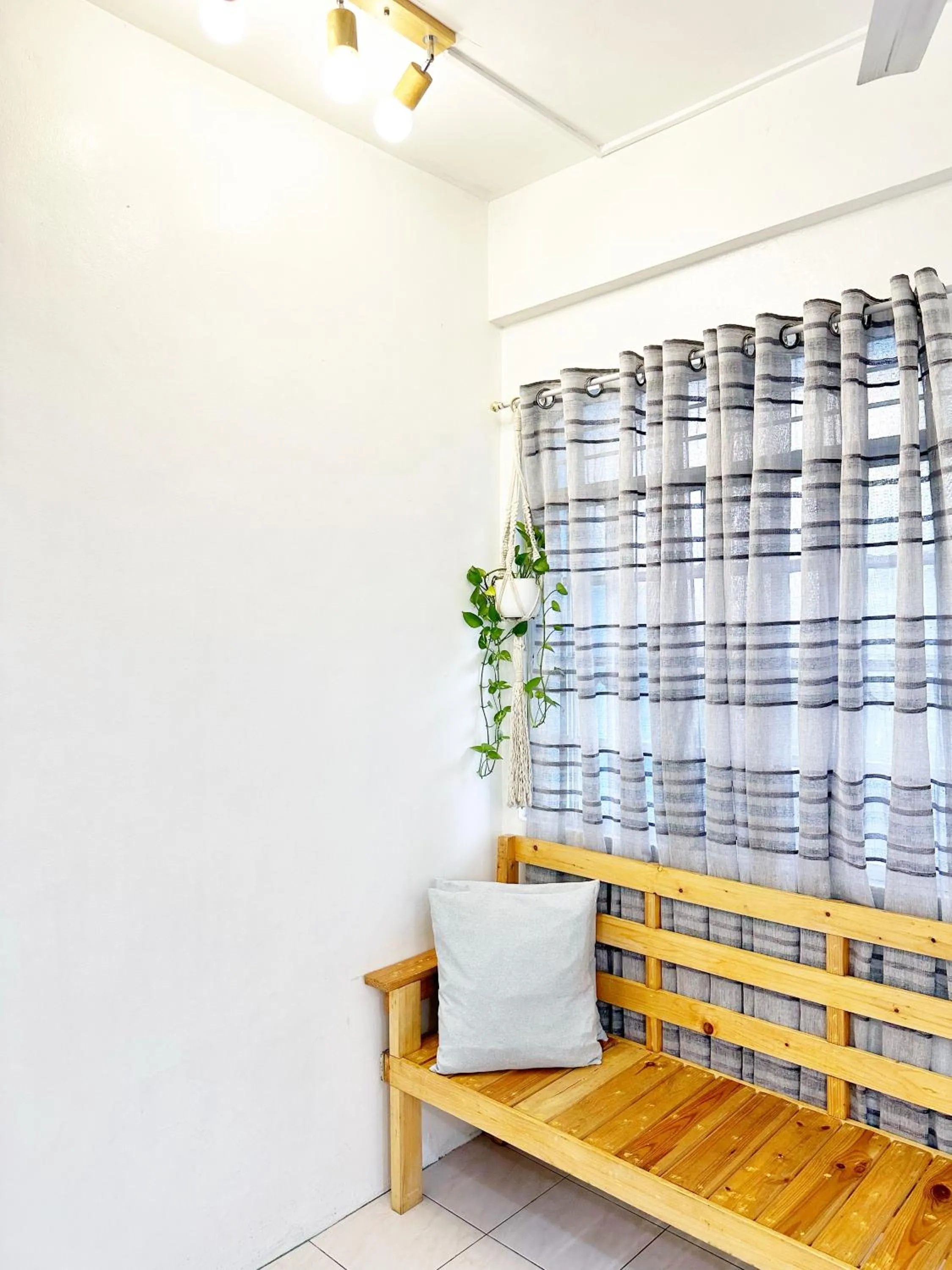 Backpackers Homestay - NomadsMNL