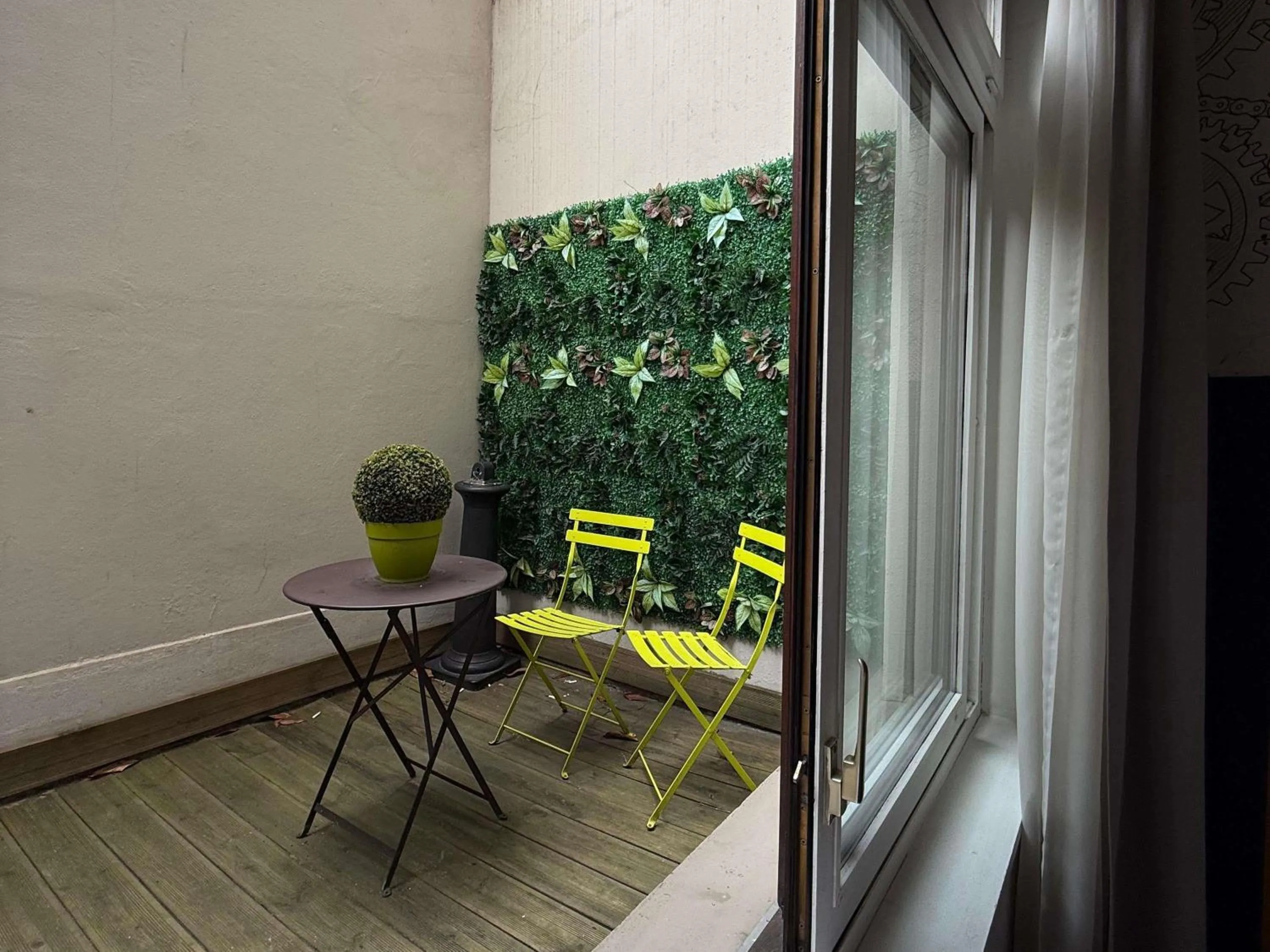 Bedroom in ibis Styles Paris Mairie De Clichy