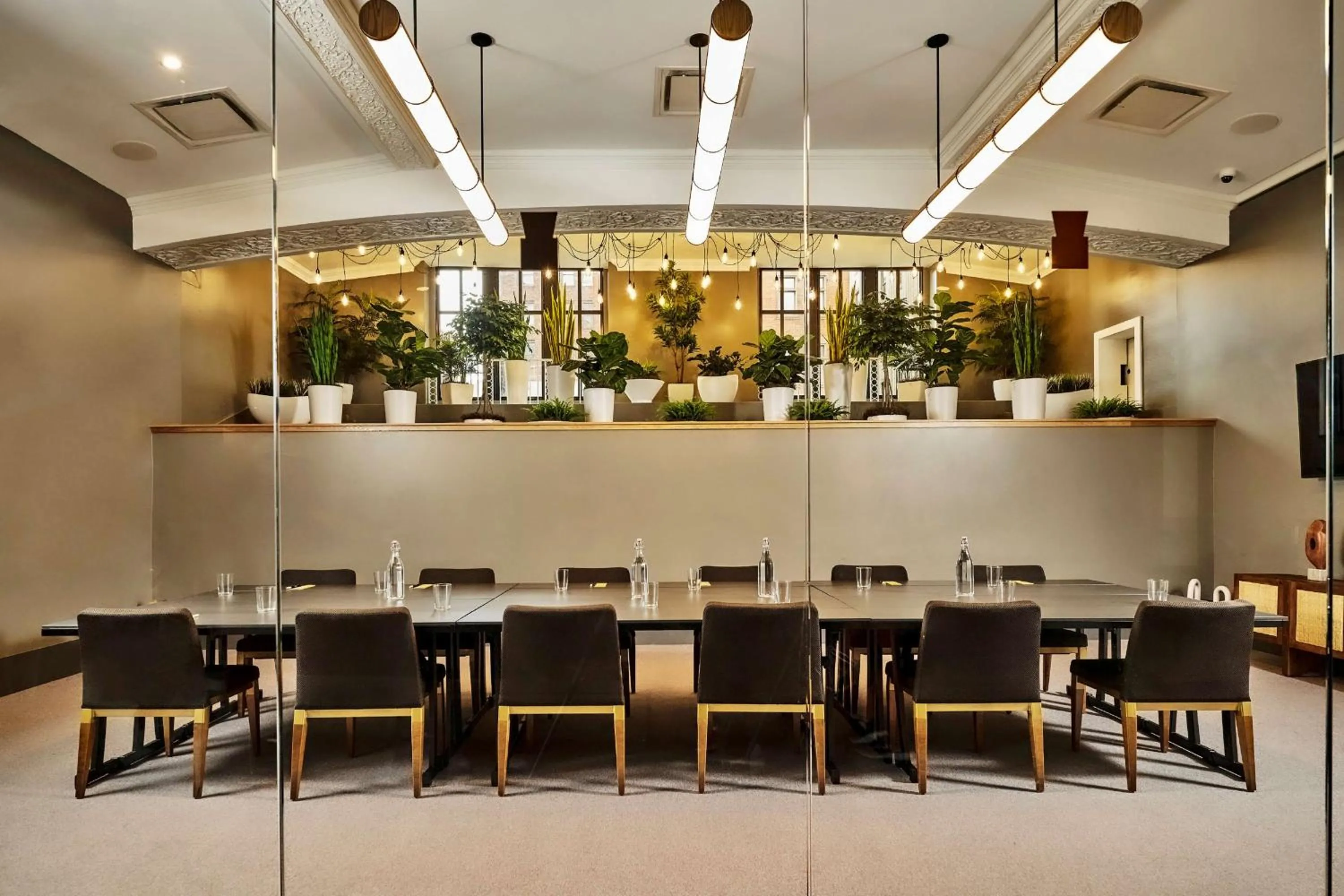 Meeting/conference room in Joinery Hotel Pittsburgh, Curio Collection by Hilton