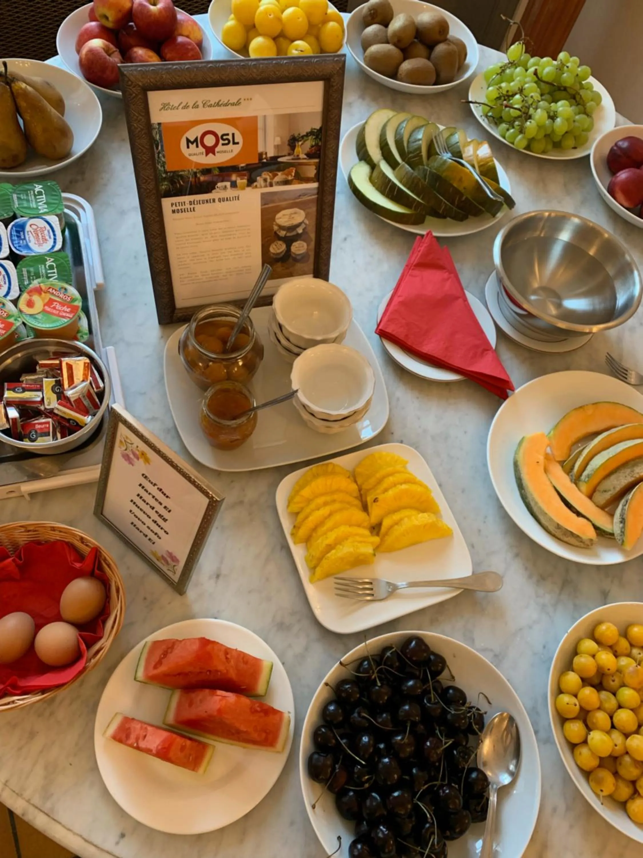 Breakfast in Hôtel de la Cathédrale Metz