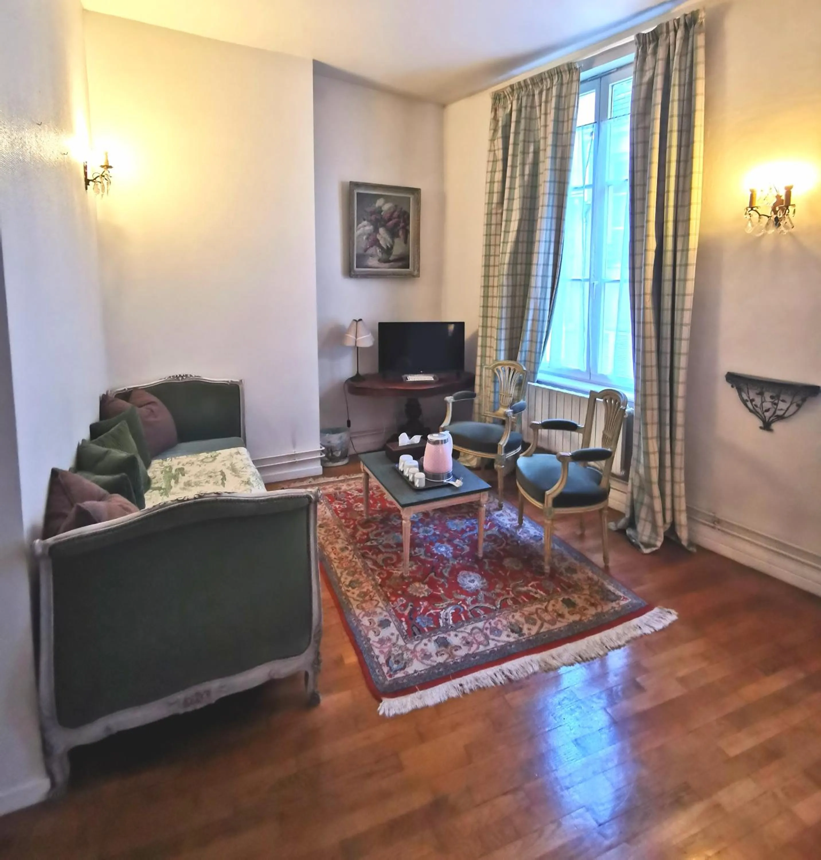 TV and multimedia in Hôtel de la Cathédrale Metz