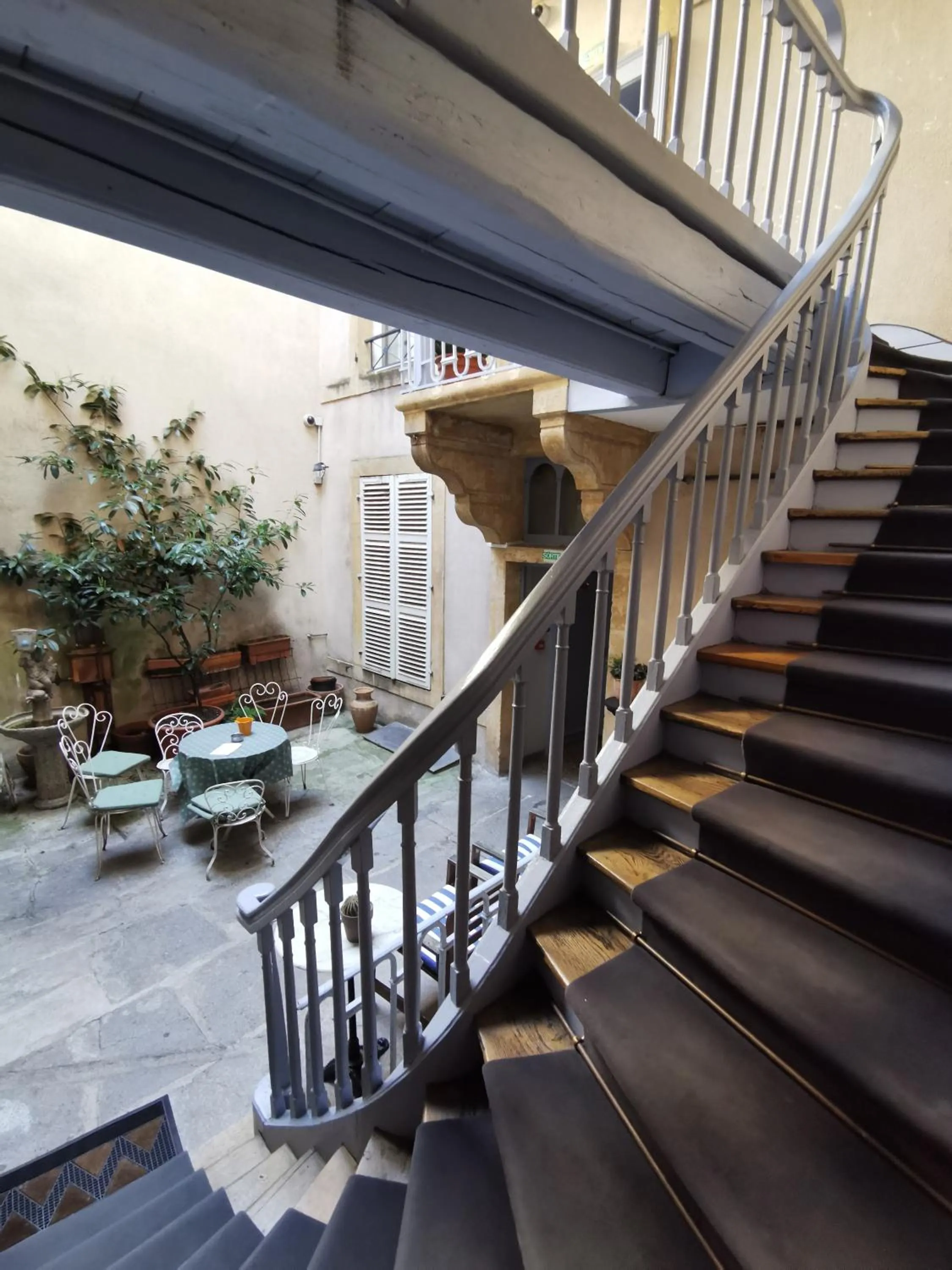Patio in Hôtel de la Cathédrale Metz