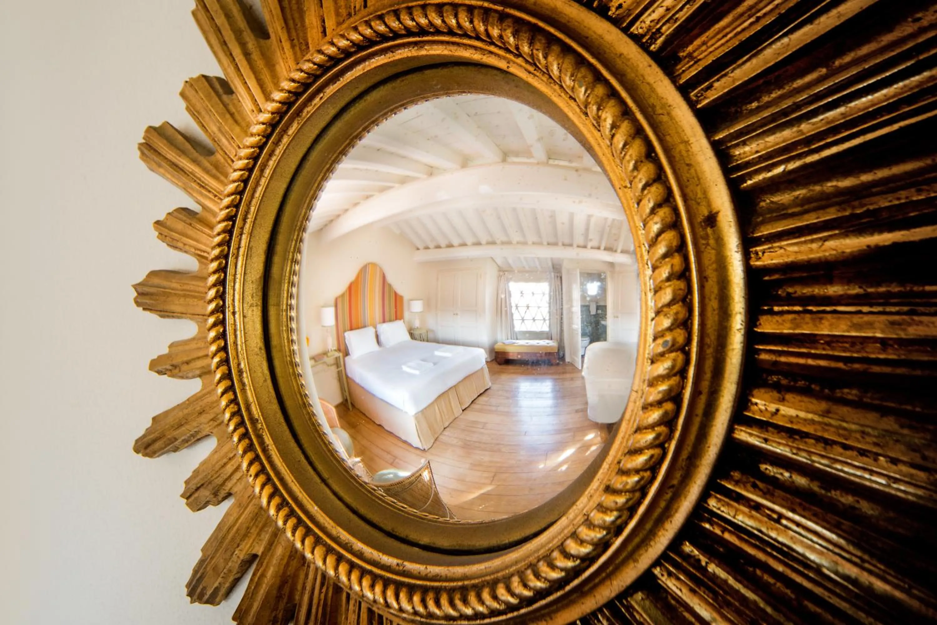 Decorative detail in Borgo Del Cabreo