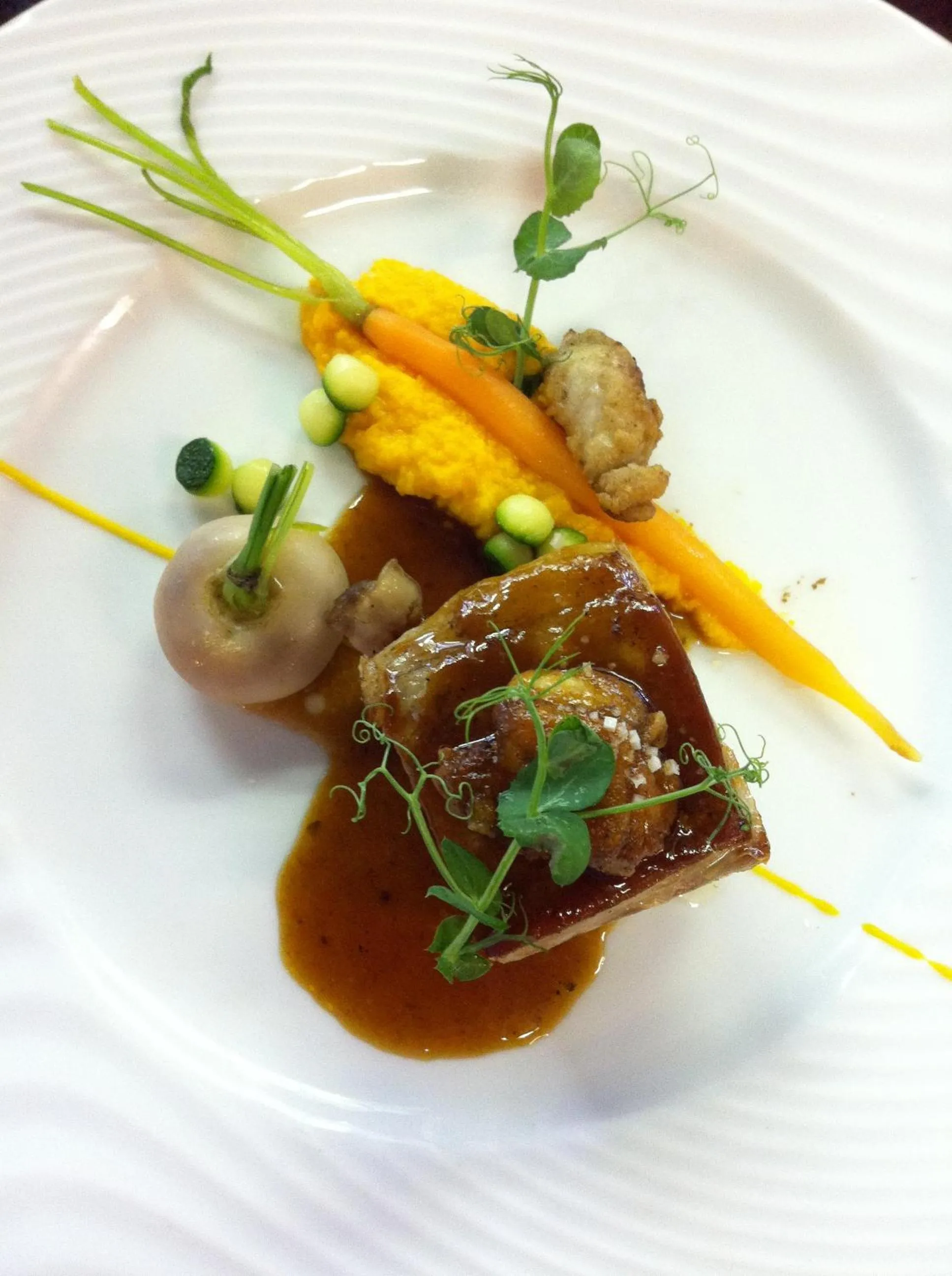 Restaurant/places to eat in Logis Hotel La Croix Blanche Fontevraud