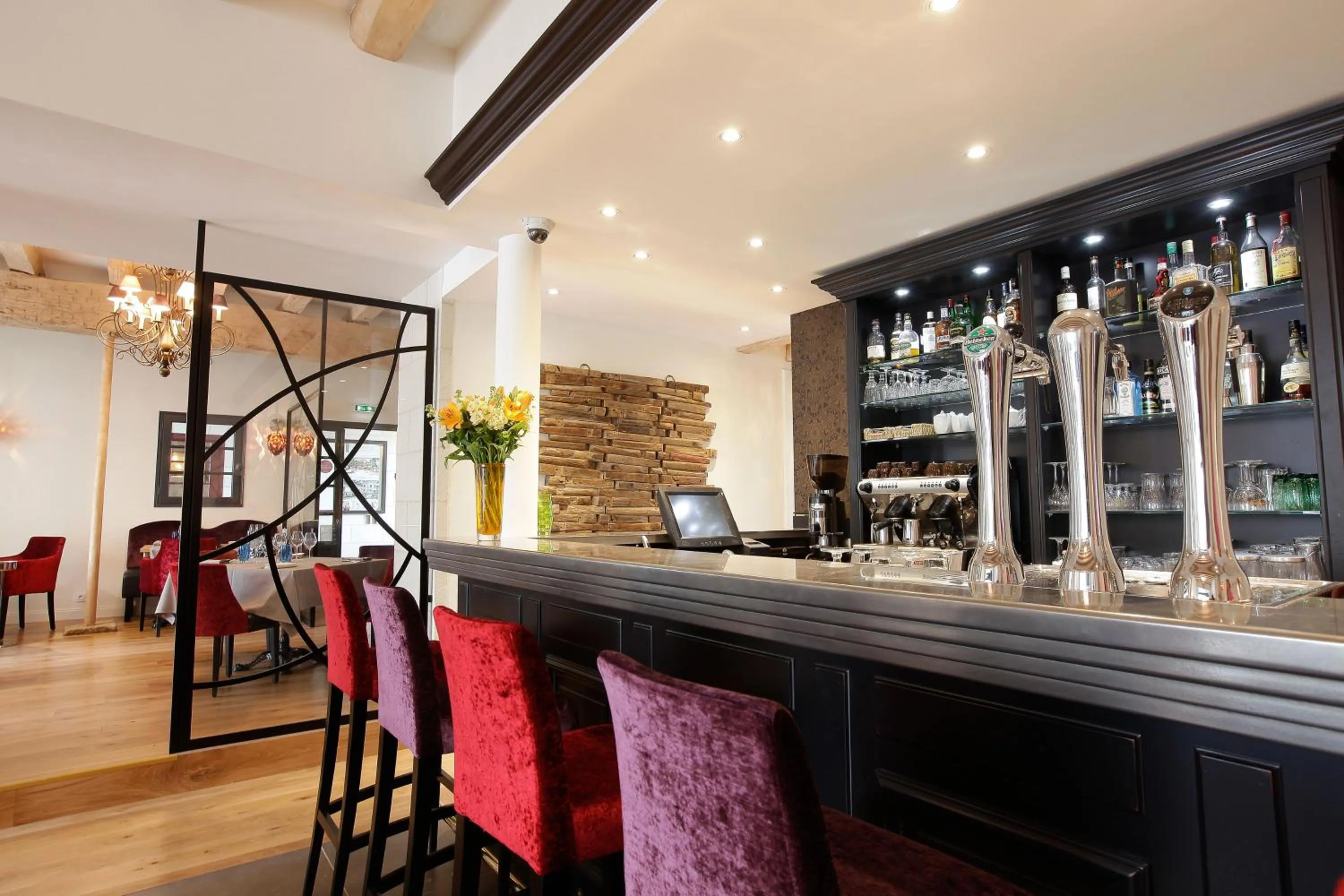 Restaurant/places to eat in Logis Hotel La Croix Blanche Fontevraud