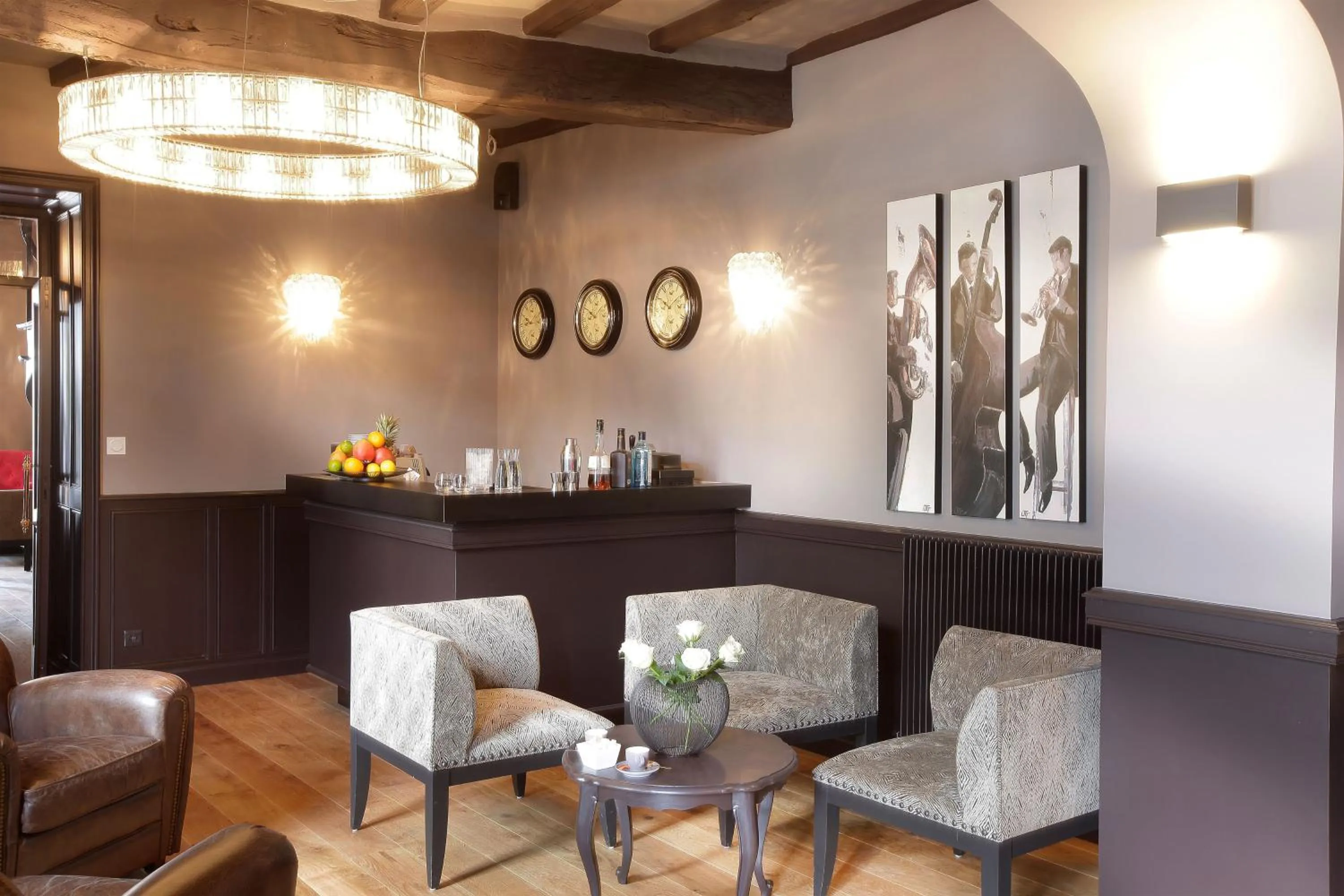 Restaurant/places to eat in Logis Hotel La Croix Blanche Fontevraud