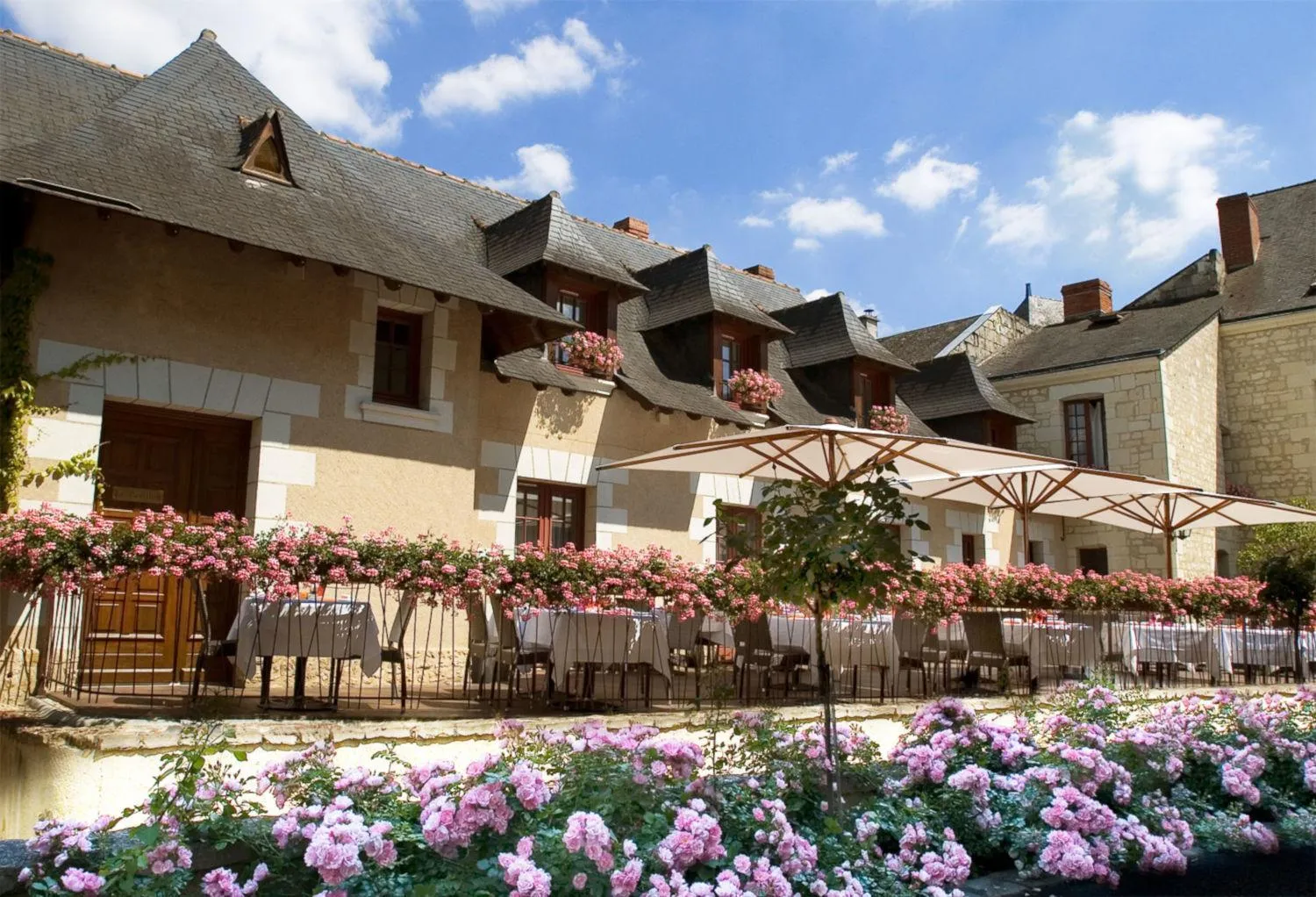 Balcony/Terrace in Logis Hotel La Croix Blanche Fontevraud