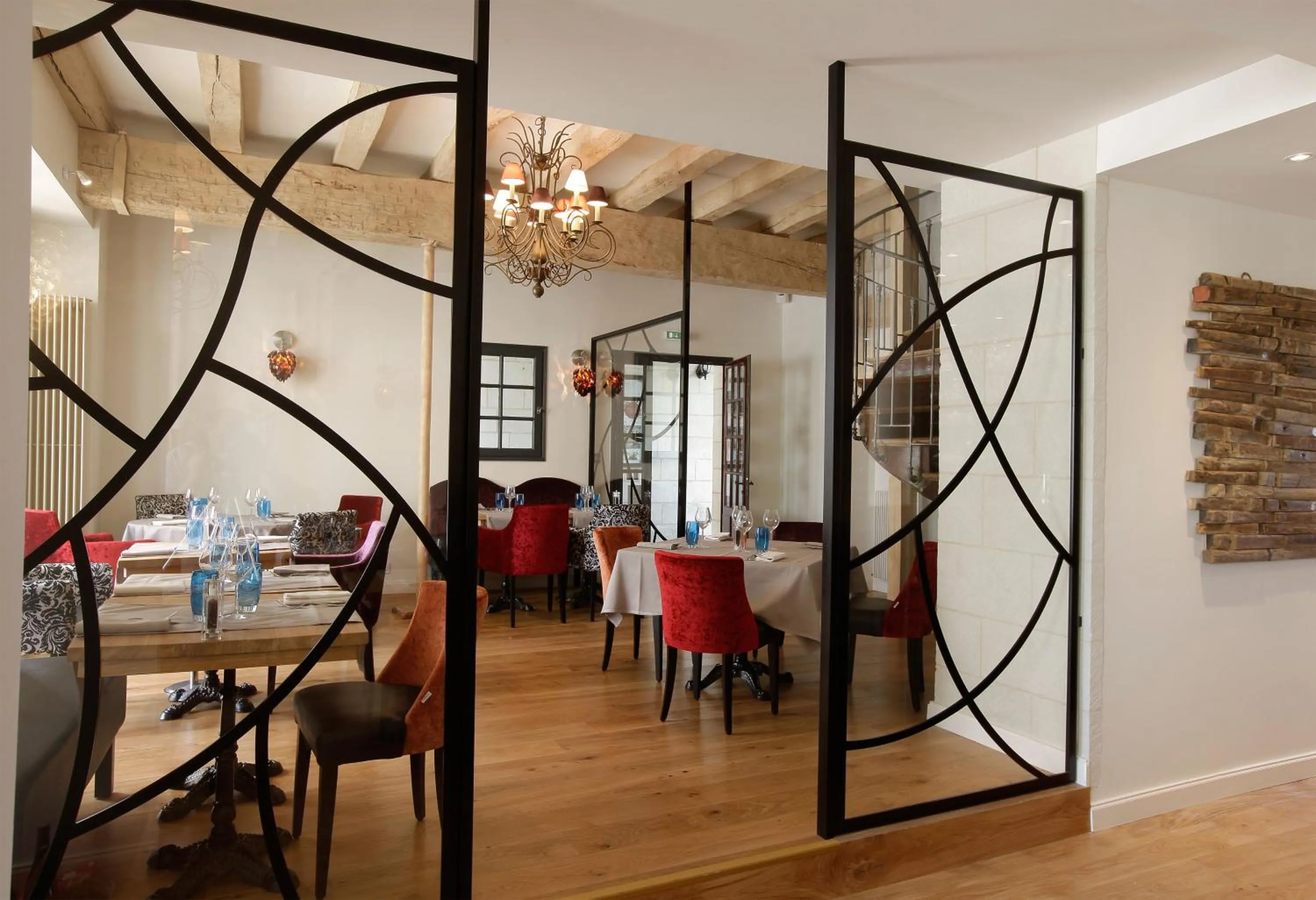 Restaurant/places to eat in Logis Hotel La Croix Blanche Fontevraud