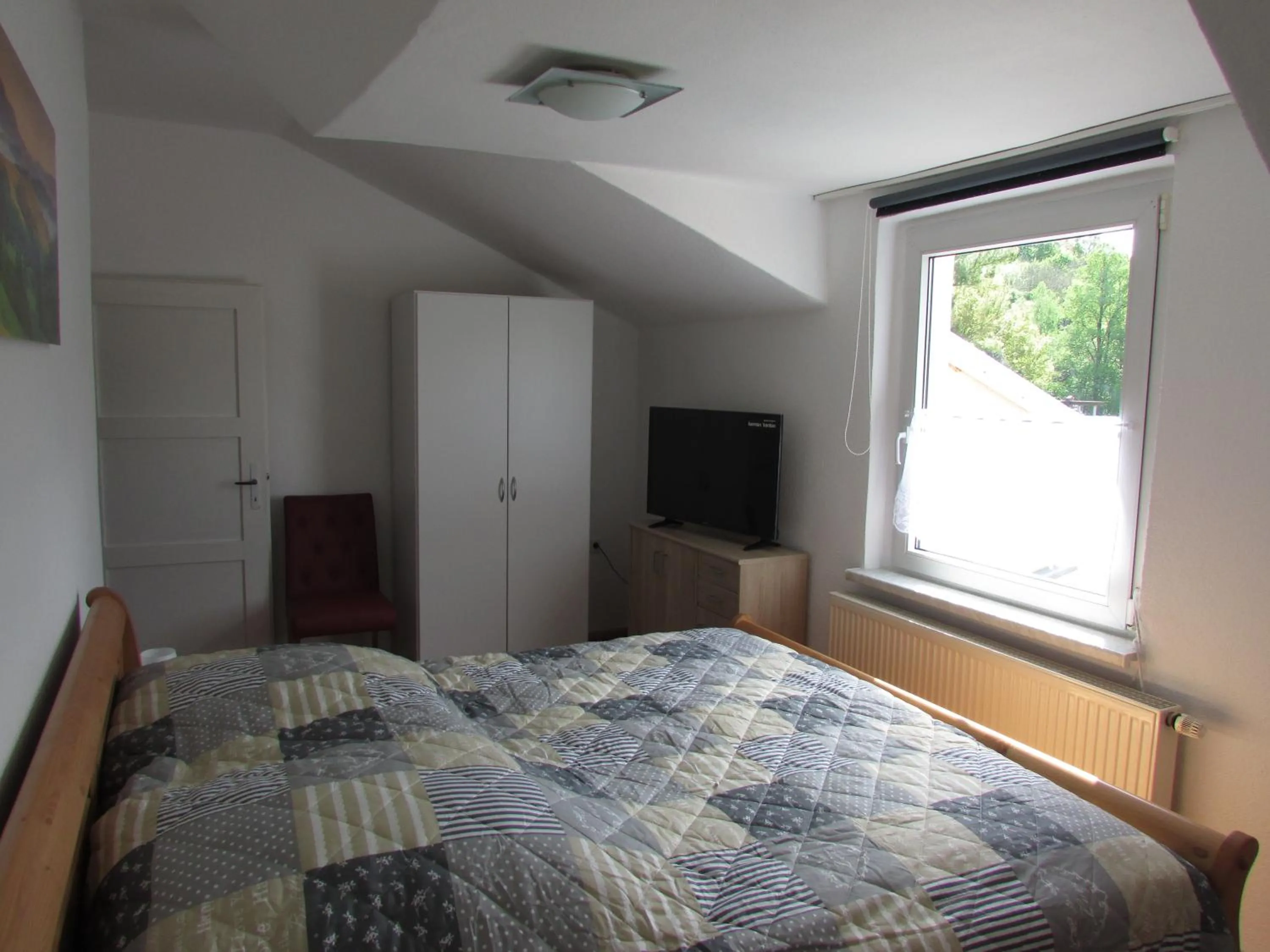 Bed in NoOaks