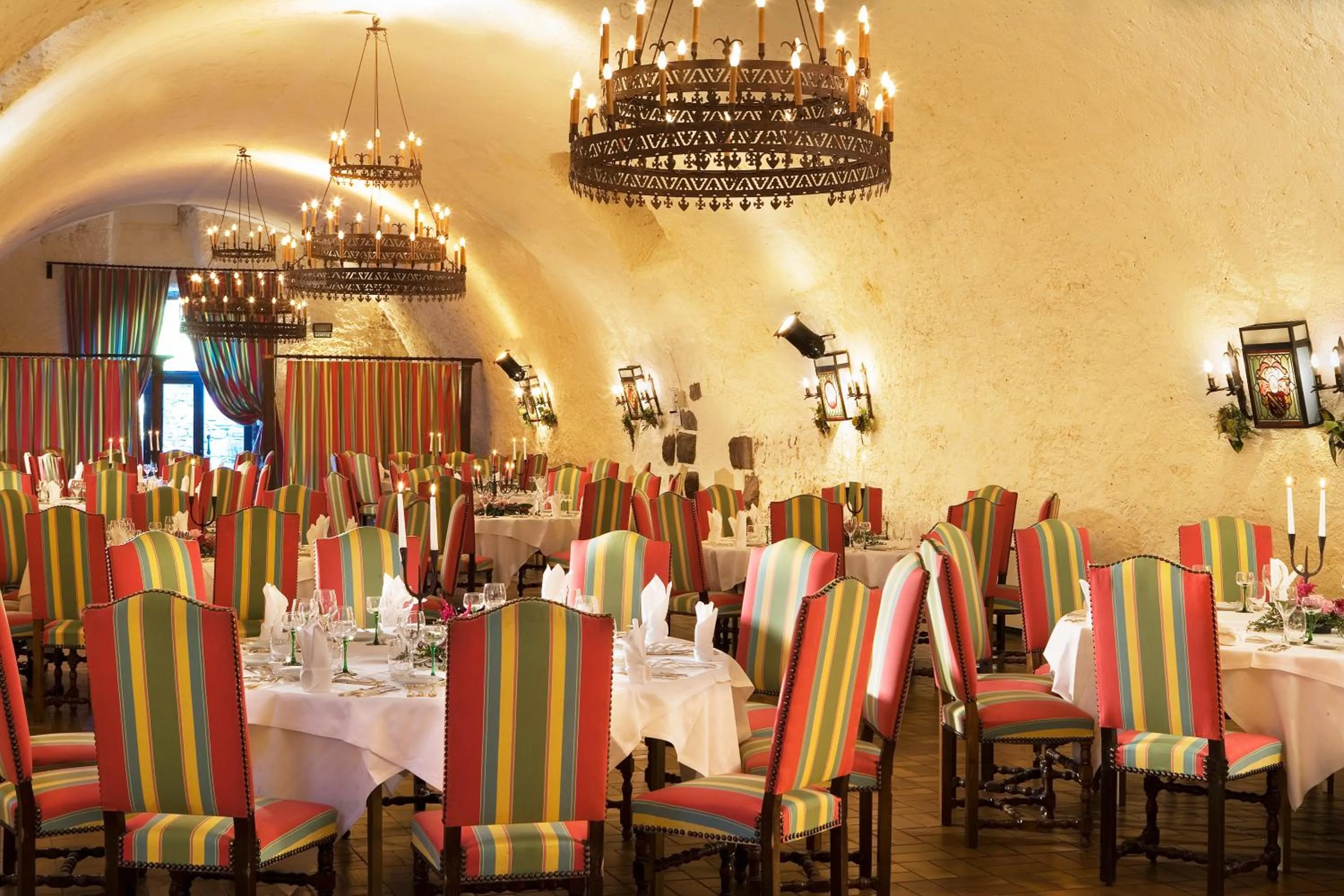 Restaurant/places to eat in Château d'Isenbourg & SPA