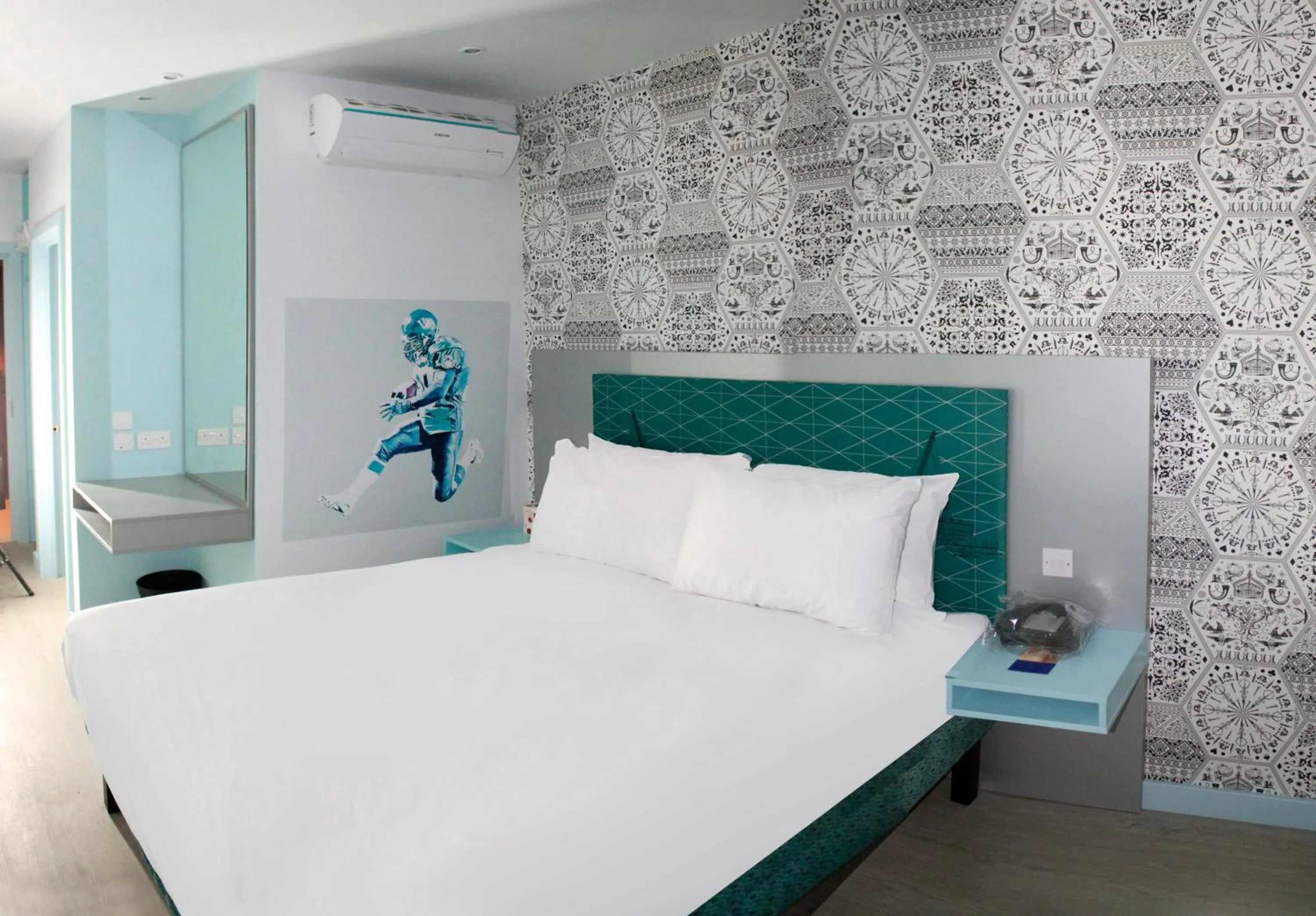 Photo of the whole room in Best Western Plus London Wembley Hotel