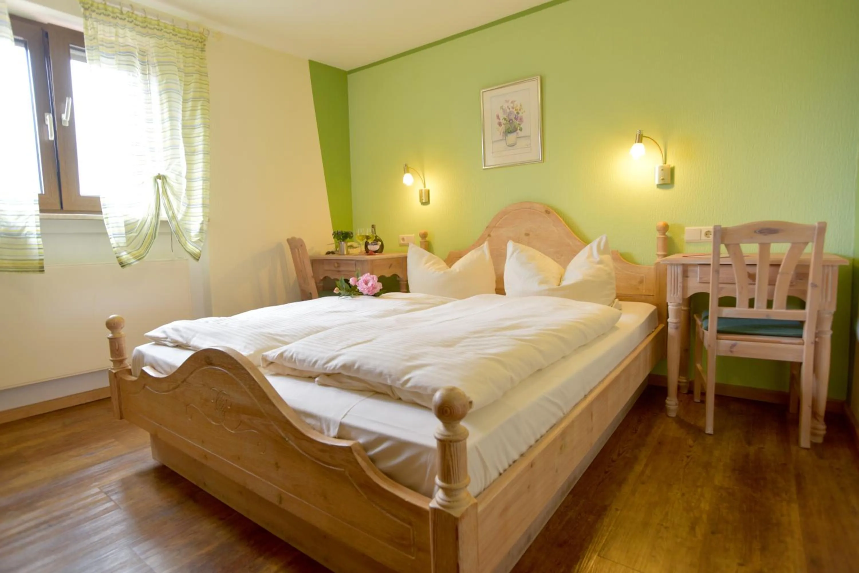 Photo of the whole room in Gasthof Grüner Baum