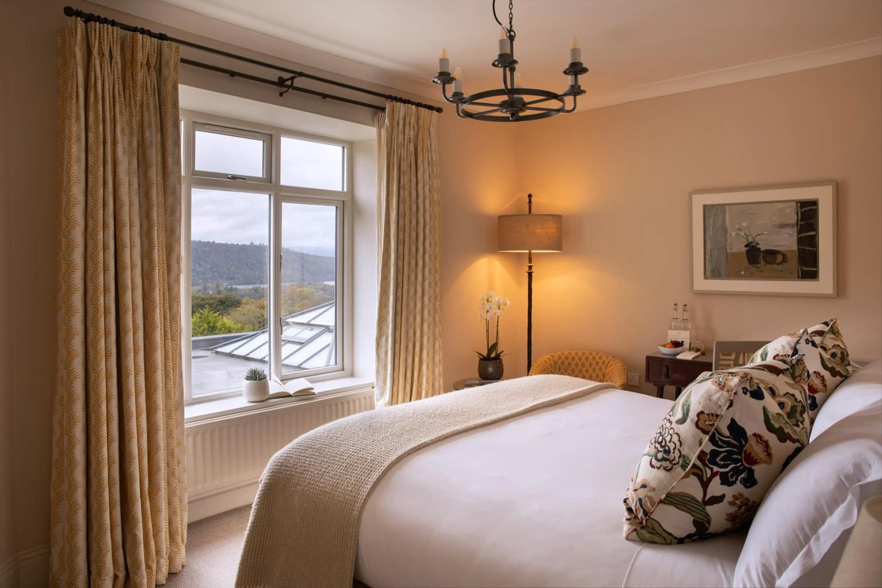Bedroom, Bed in Linthwaite House Hotel
