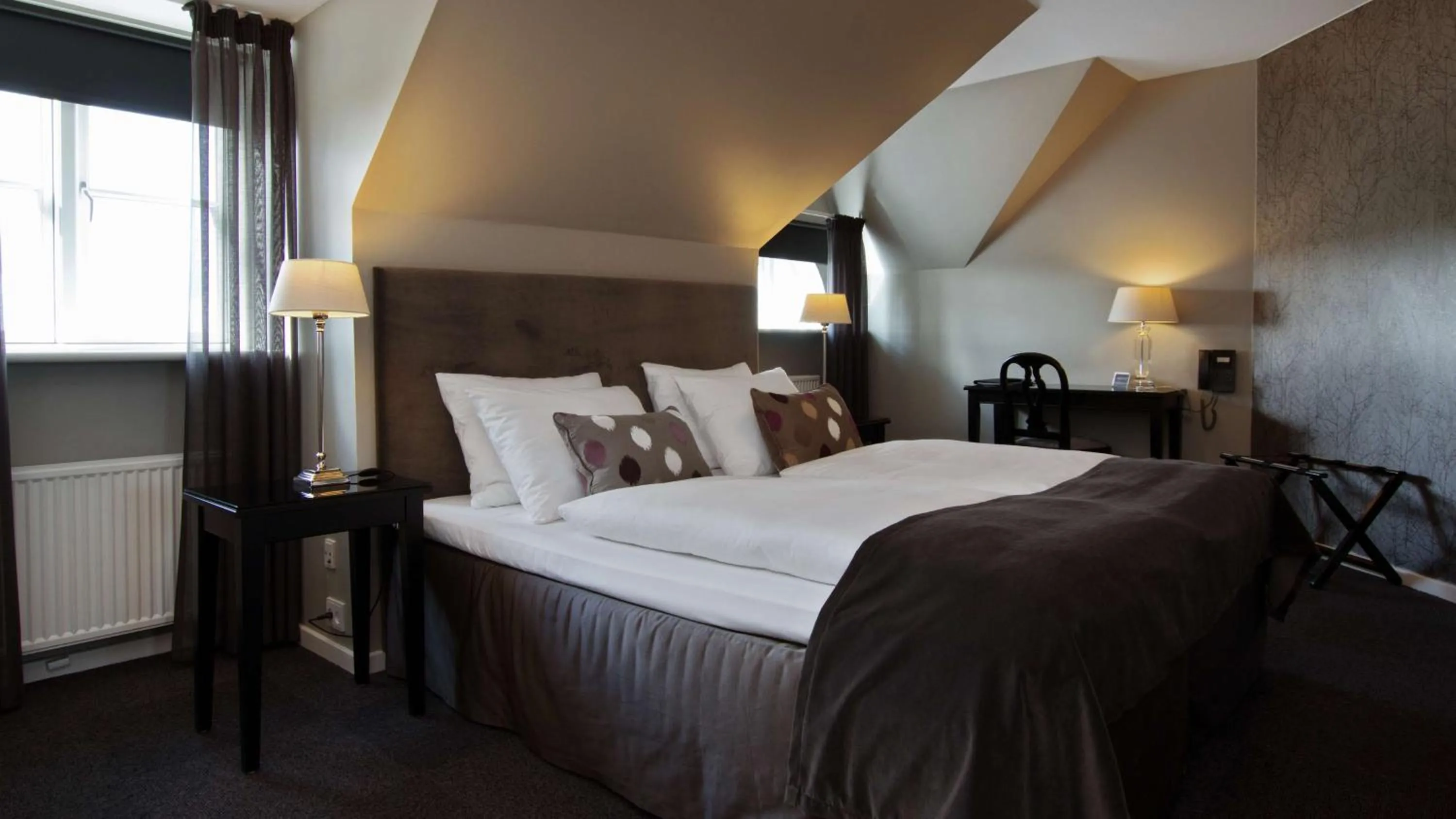 Photo of the whole room, Bed in Hotel Kronjylland