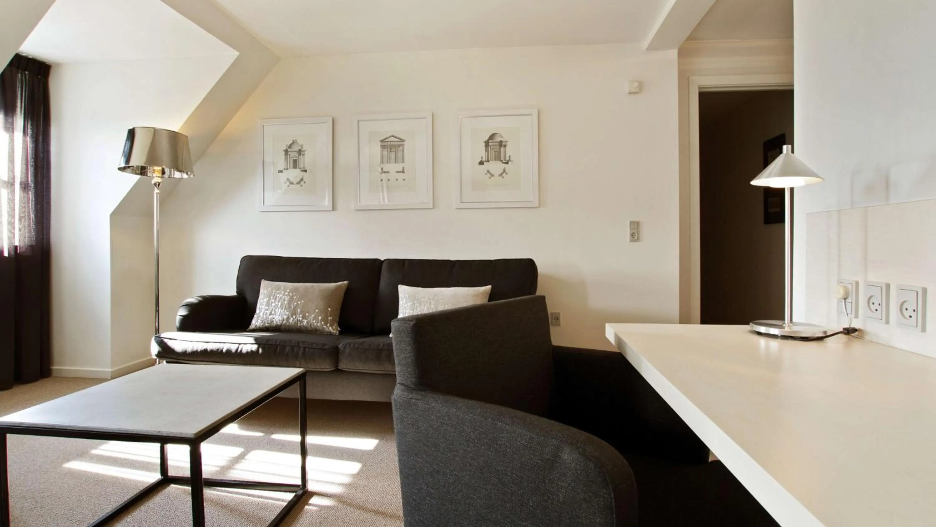 Photo of the whole room in Hotel Kronjylland