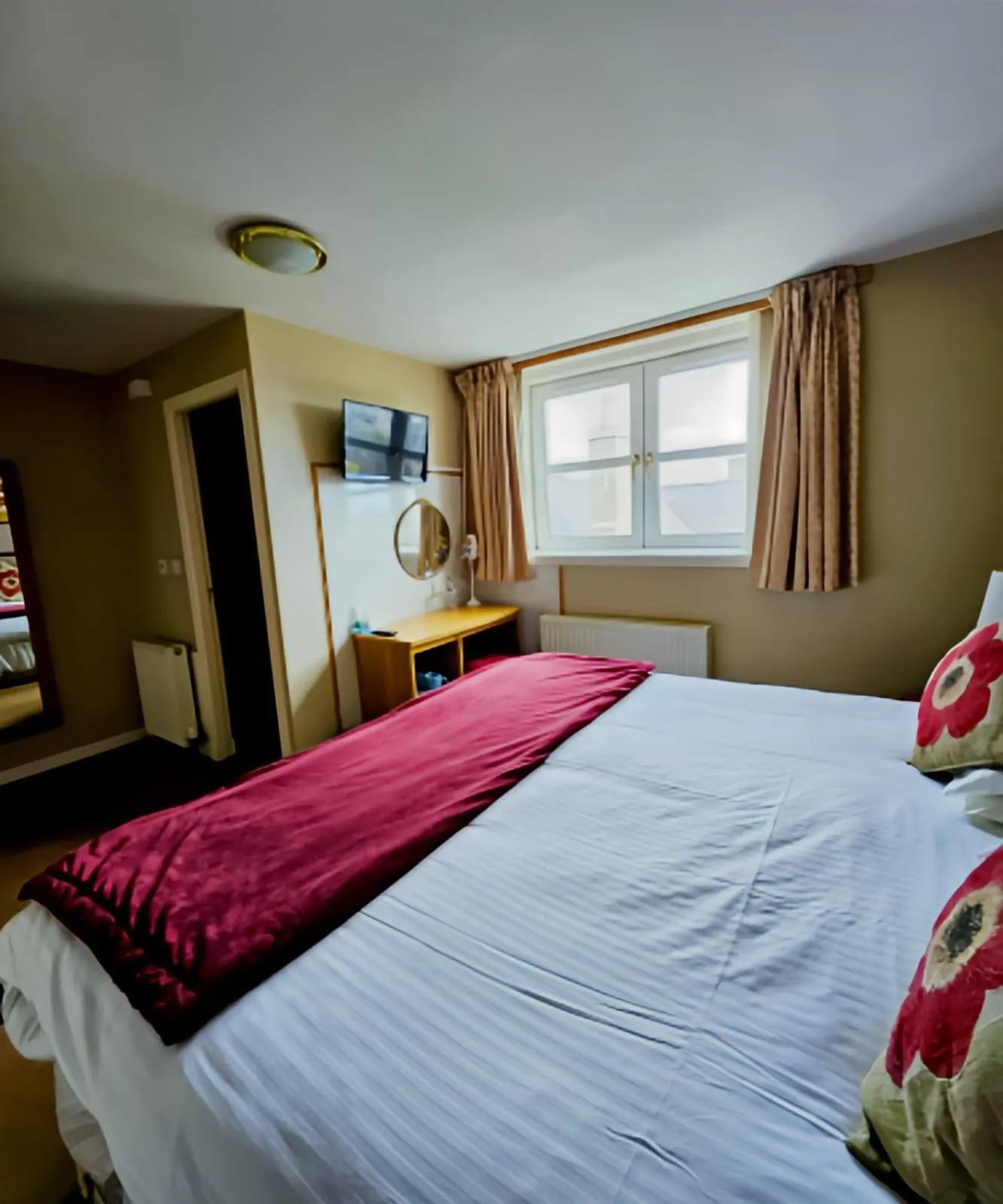 Bed in The Station Hotel