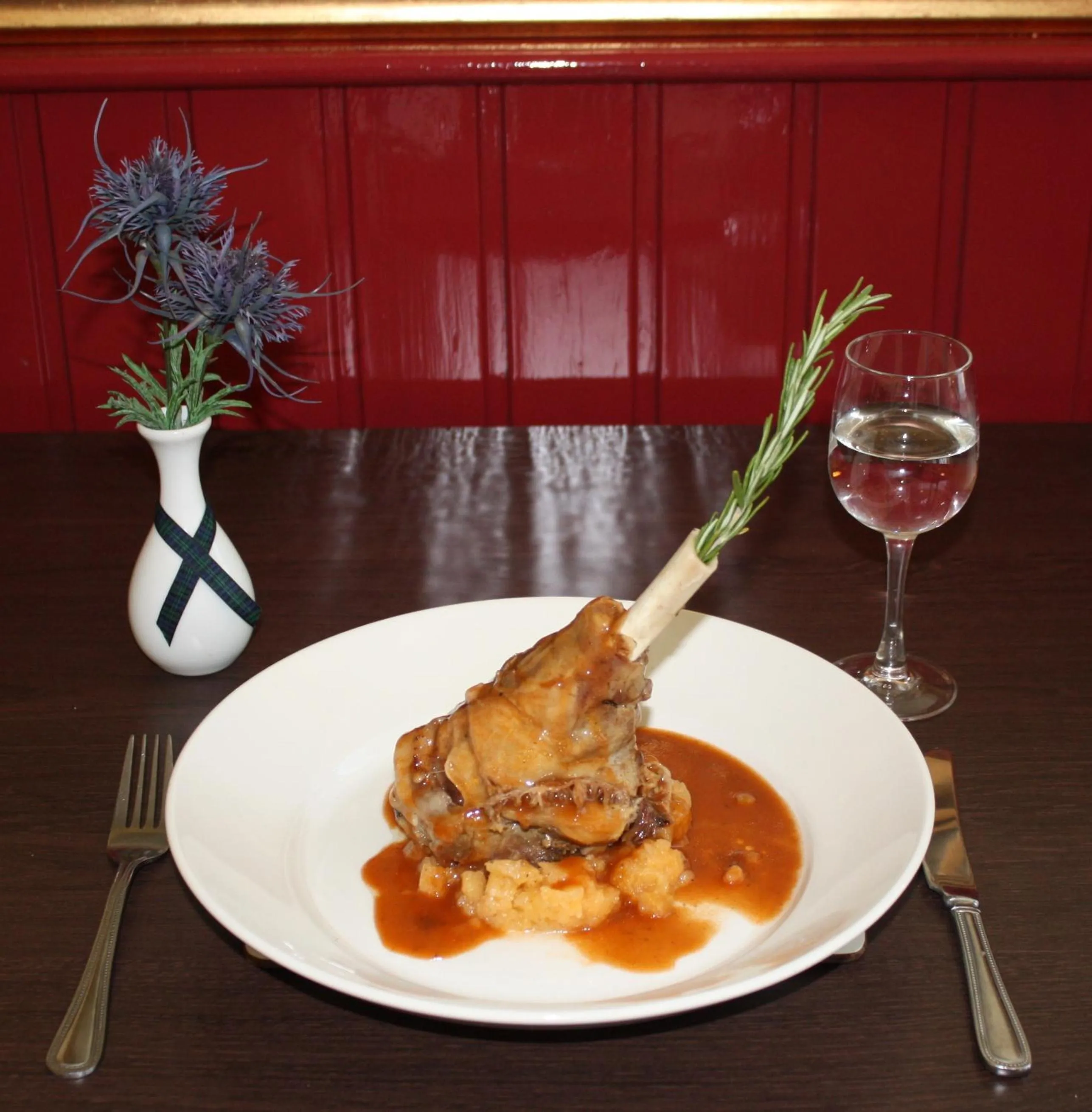 Restaurant/places to eat in The Station Hotel