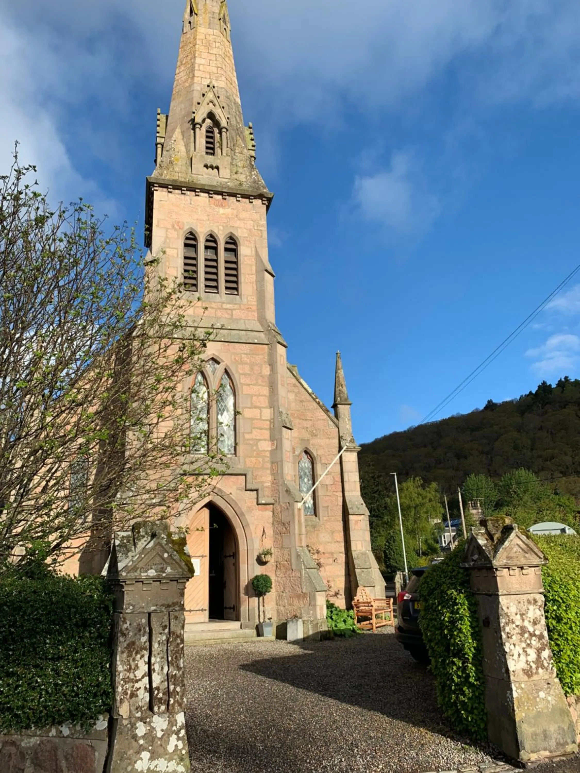 Facade/entrance in The Auld Kirk