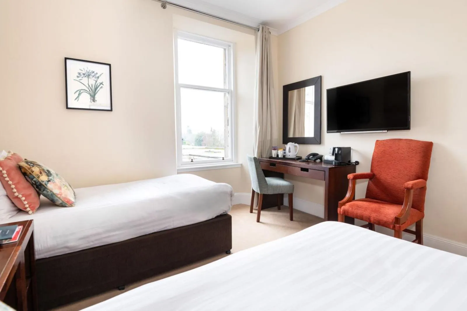 Bedroom, Bed in Scotland's Spa Hotel