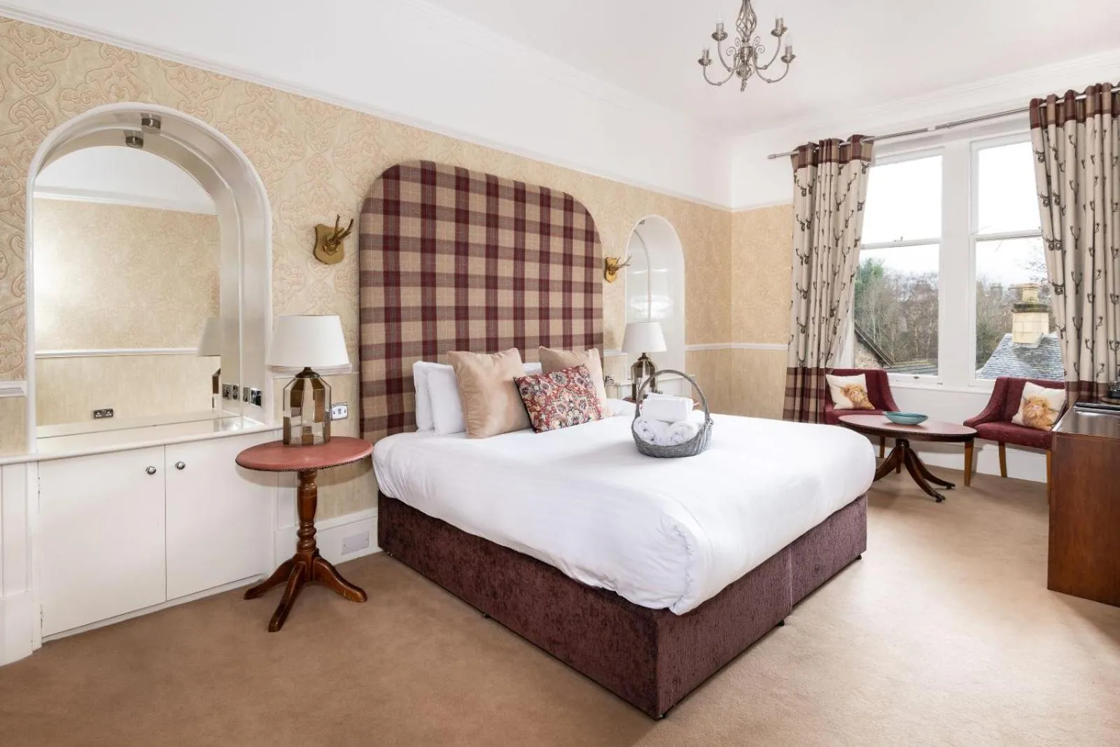 Bedroom, Bed in Scotland's Spa Hotel