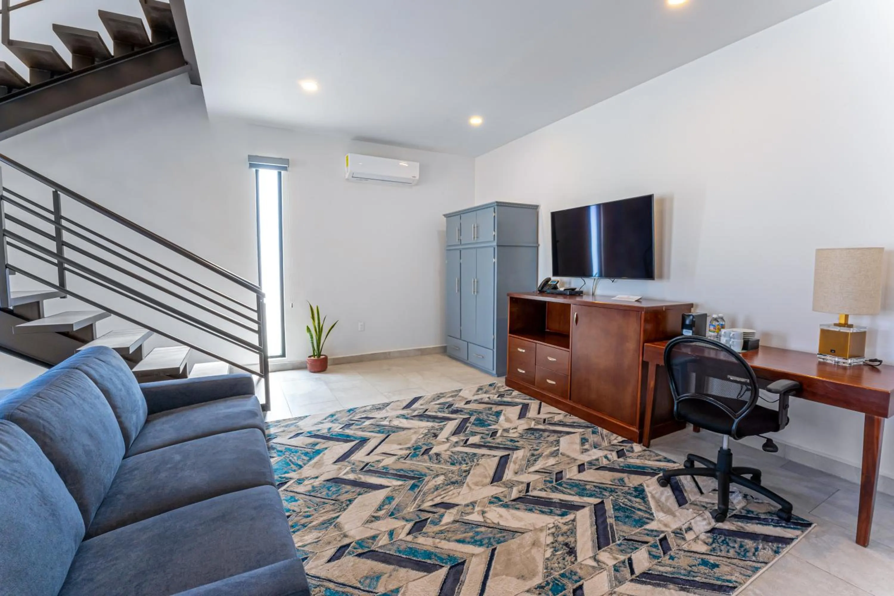 TV and multimedia in Laguna Shores Resort