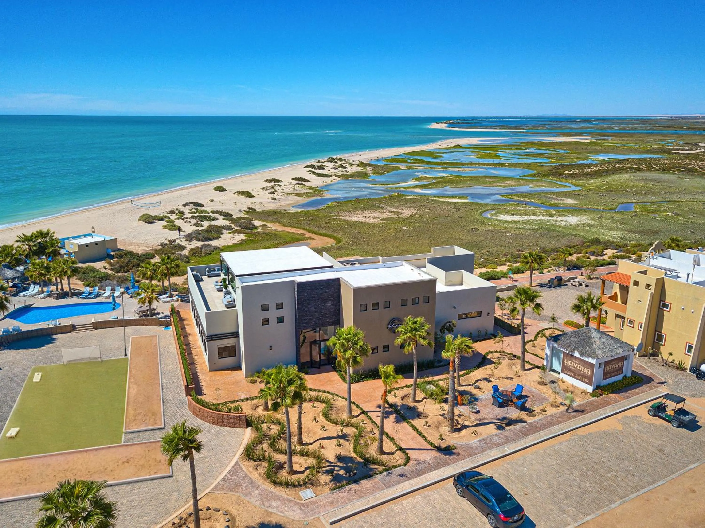 Restaurant/places to eat in Laguna Shores Resort