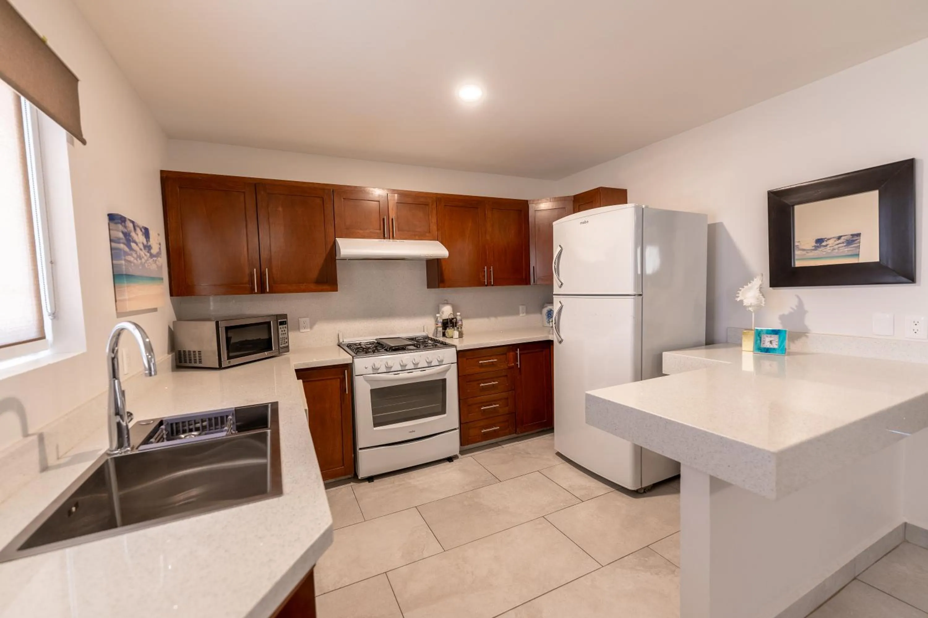 Kitchen or kitchenette in Laguna Shores Resort