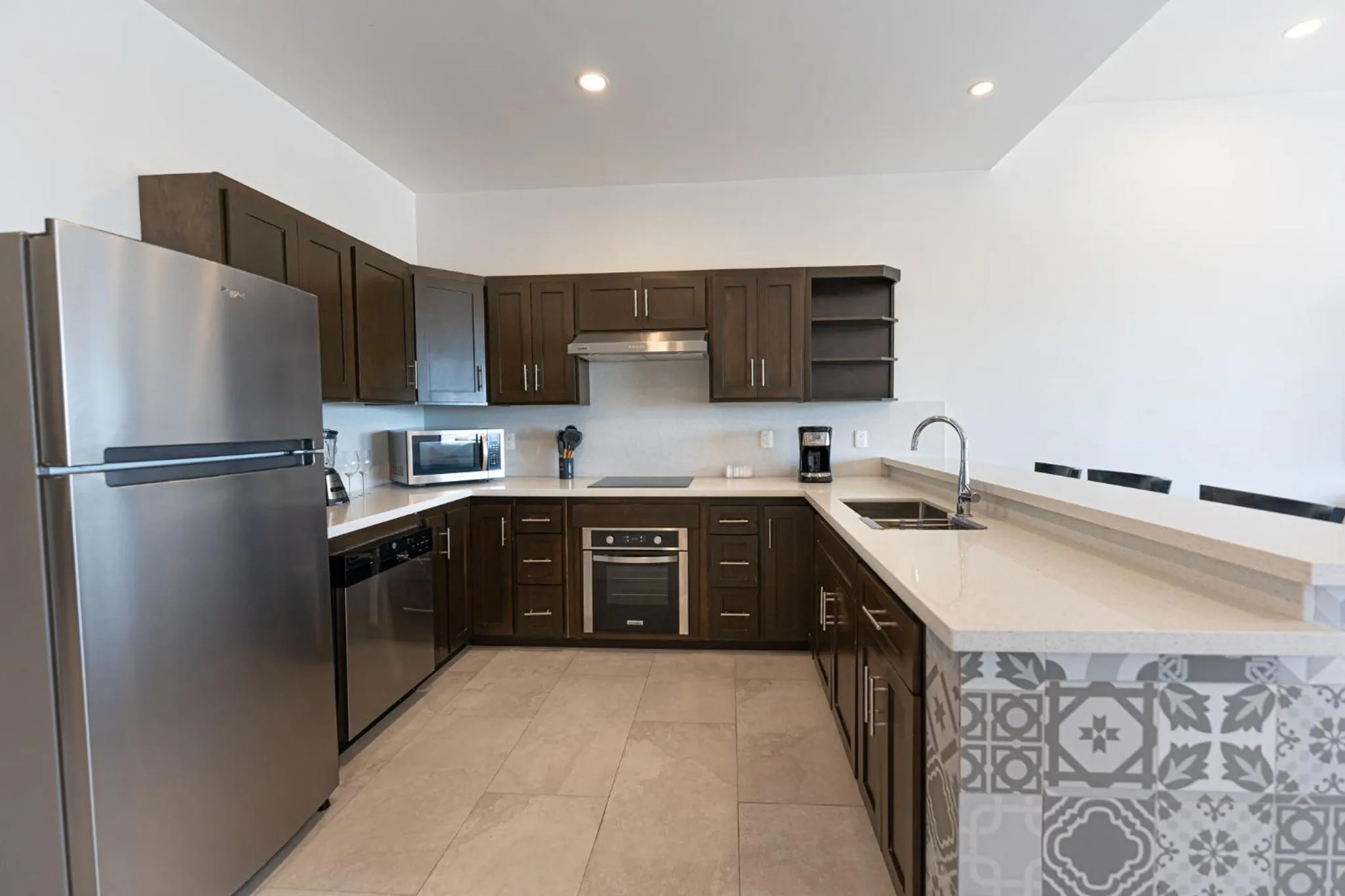 Kitchen or kitchenette in Laguna Shores Resort