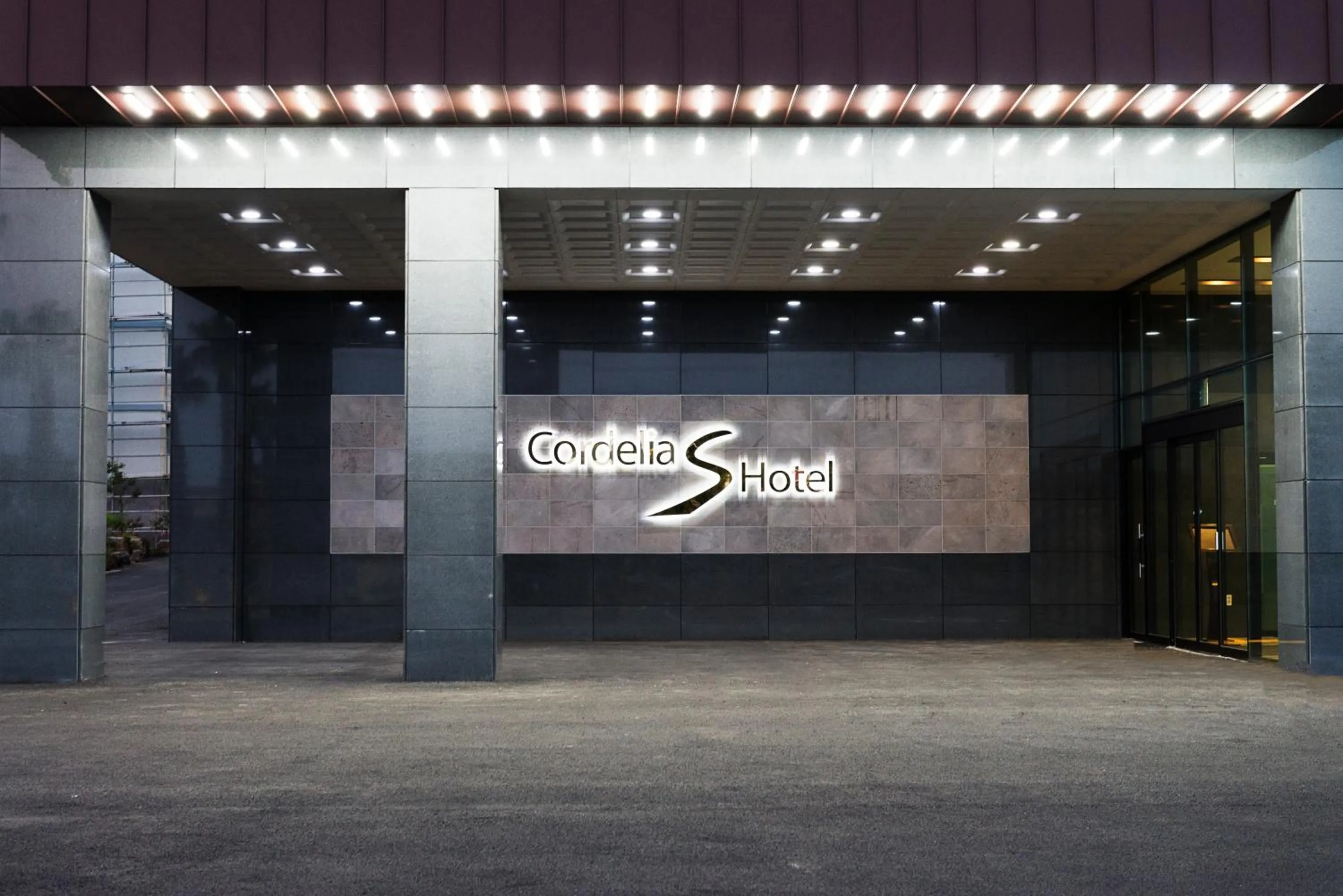 Facade/entrance in Cordelia Hotel