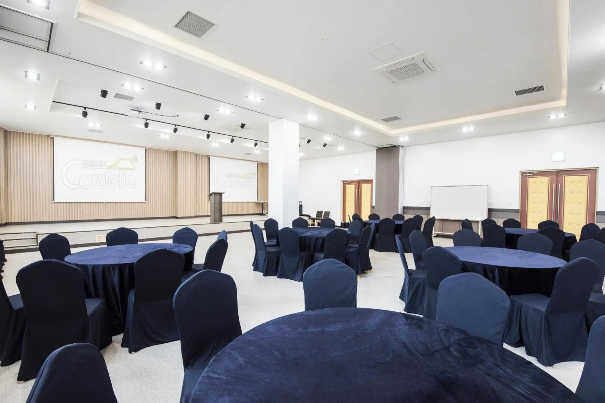 Business facilities in Cordelia Hotel