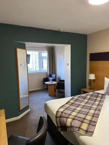 Bedroom, Bed in The Acarsaid - Pitlochry