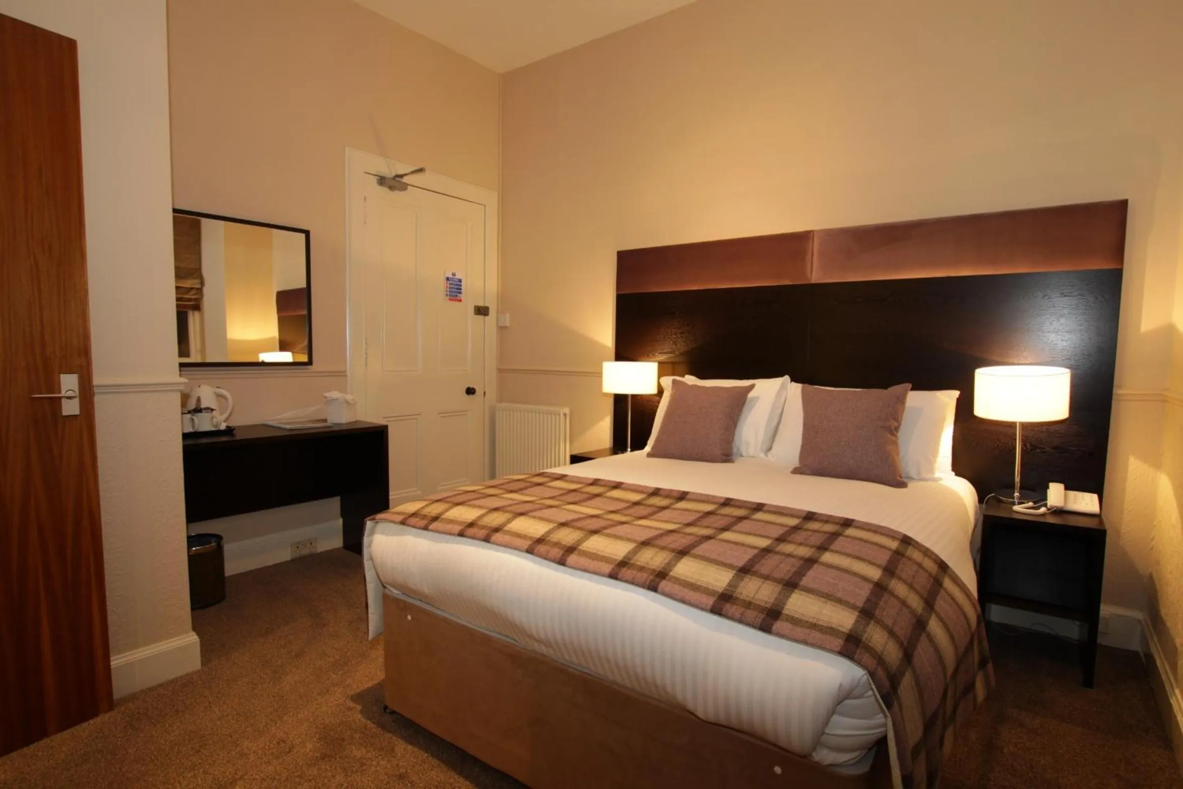 Other, Bed in The Acarsaid - Pitlochry