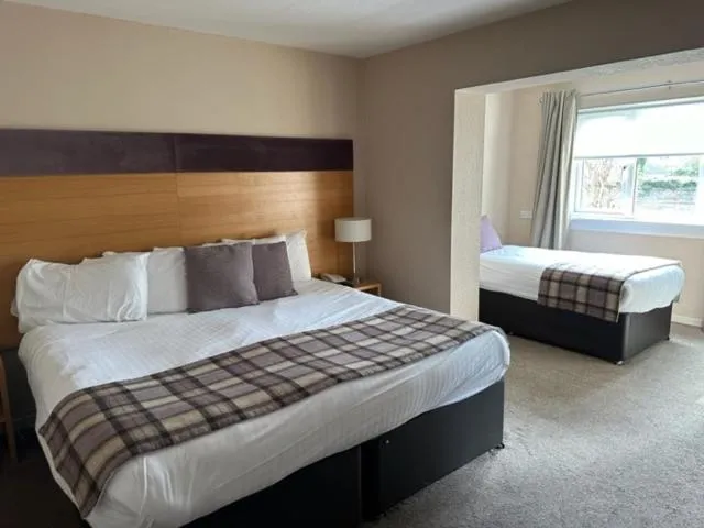 Bedroom, Bed in The Acarsaid - Pitlochry