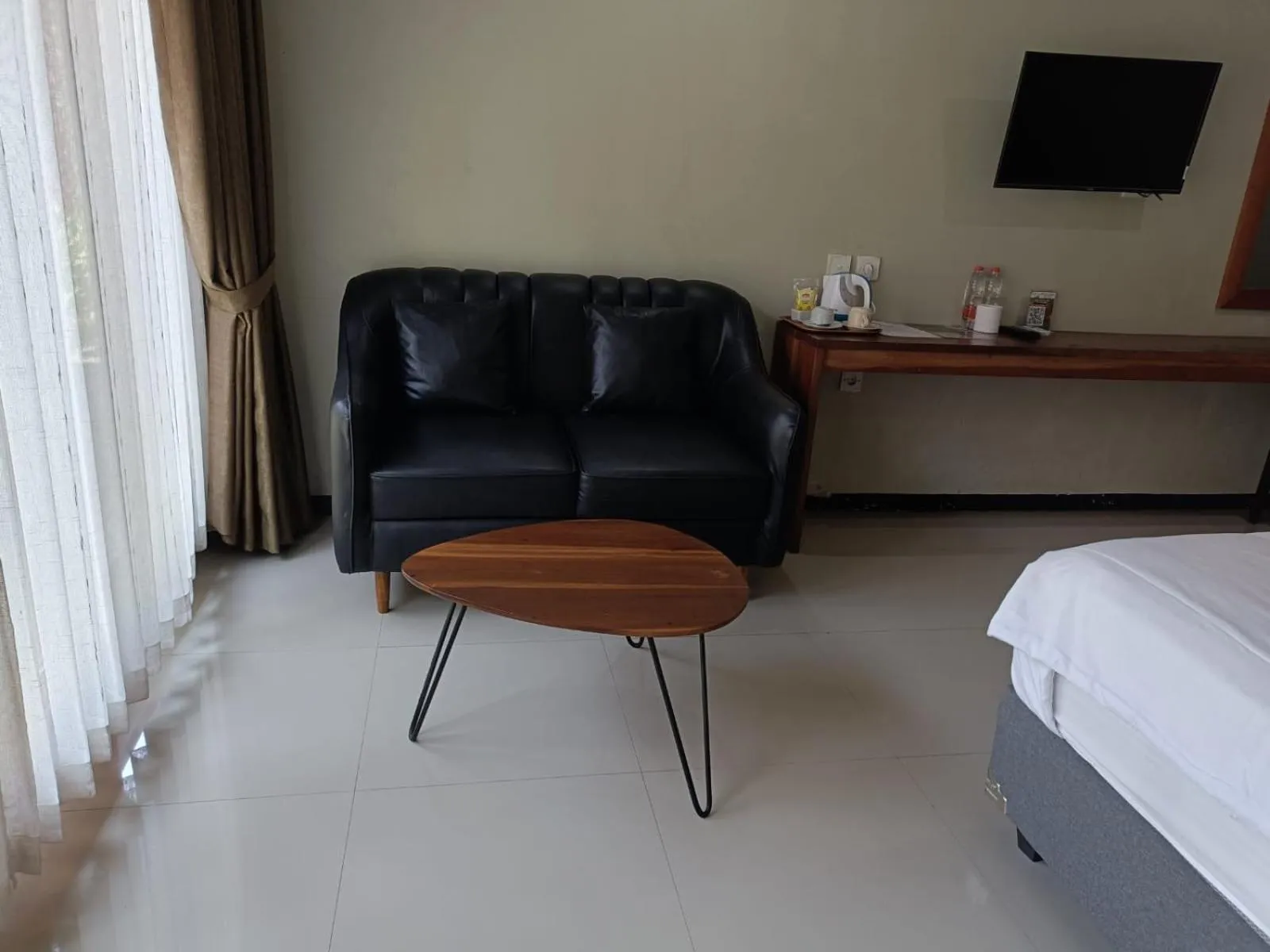 Bed in Hastina Hotel Lombok