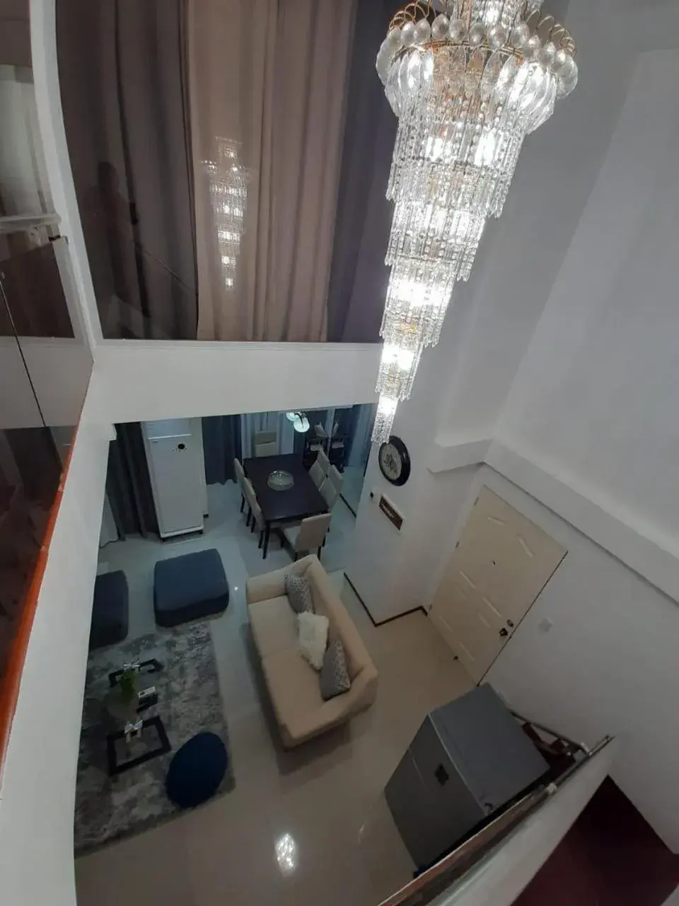 Deluxe Apartment in Affordable Makati APT Deluxe Apartment in Affordable Makati APT