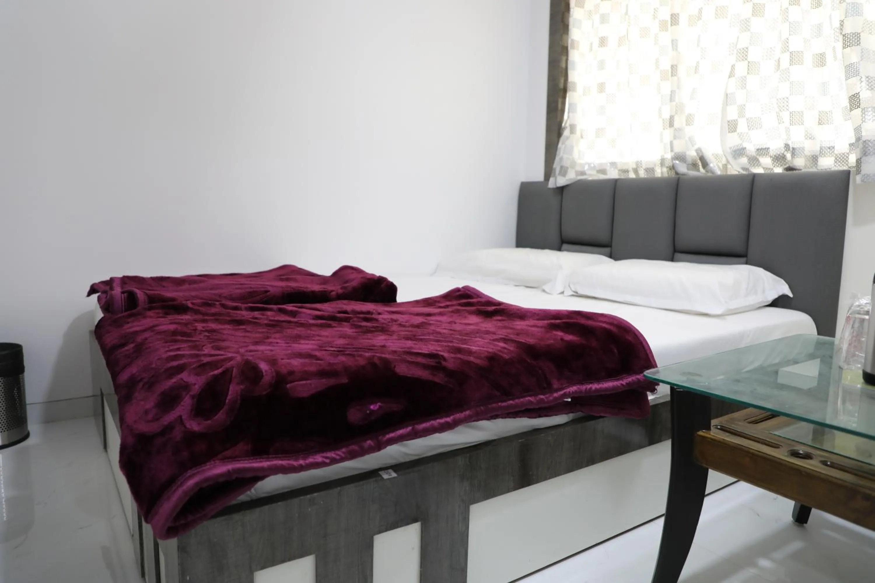 Floor plan, Bed in Hotel Pearl