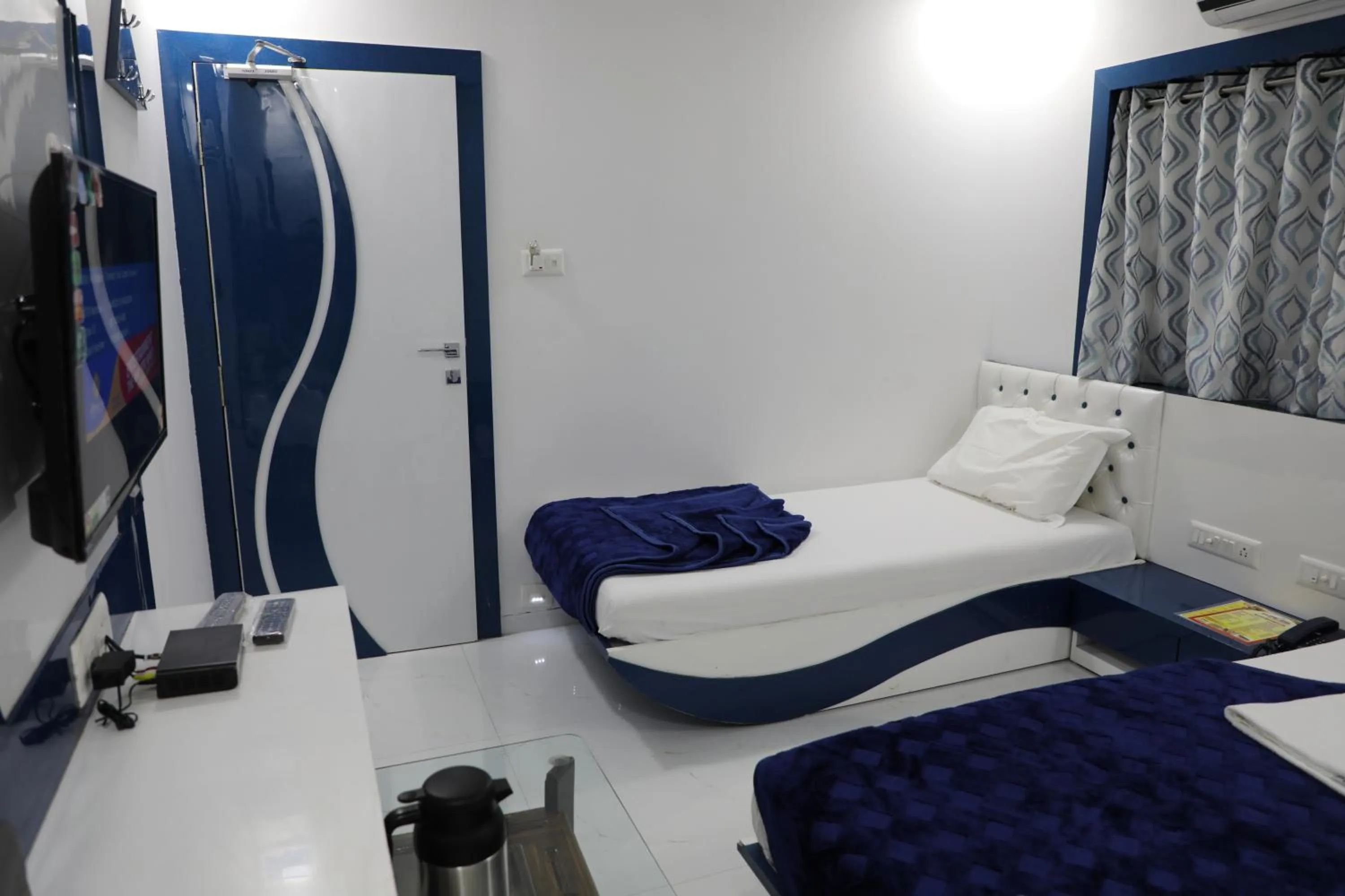 Bedroom, Bed in Hotel Pearl