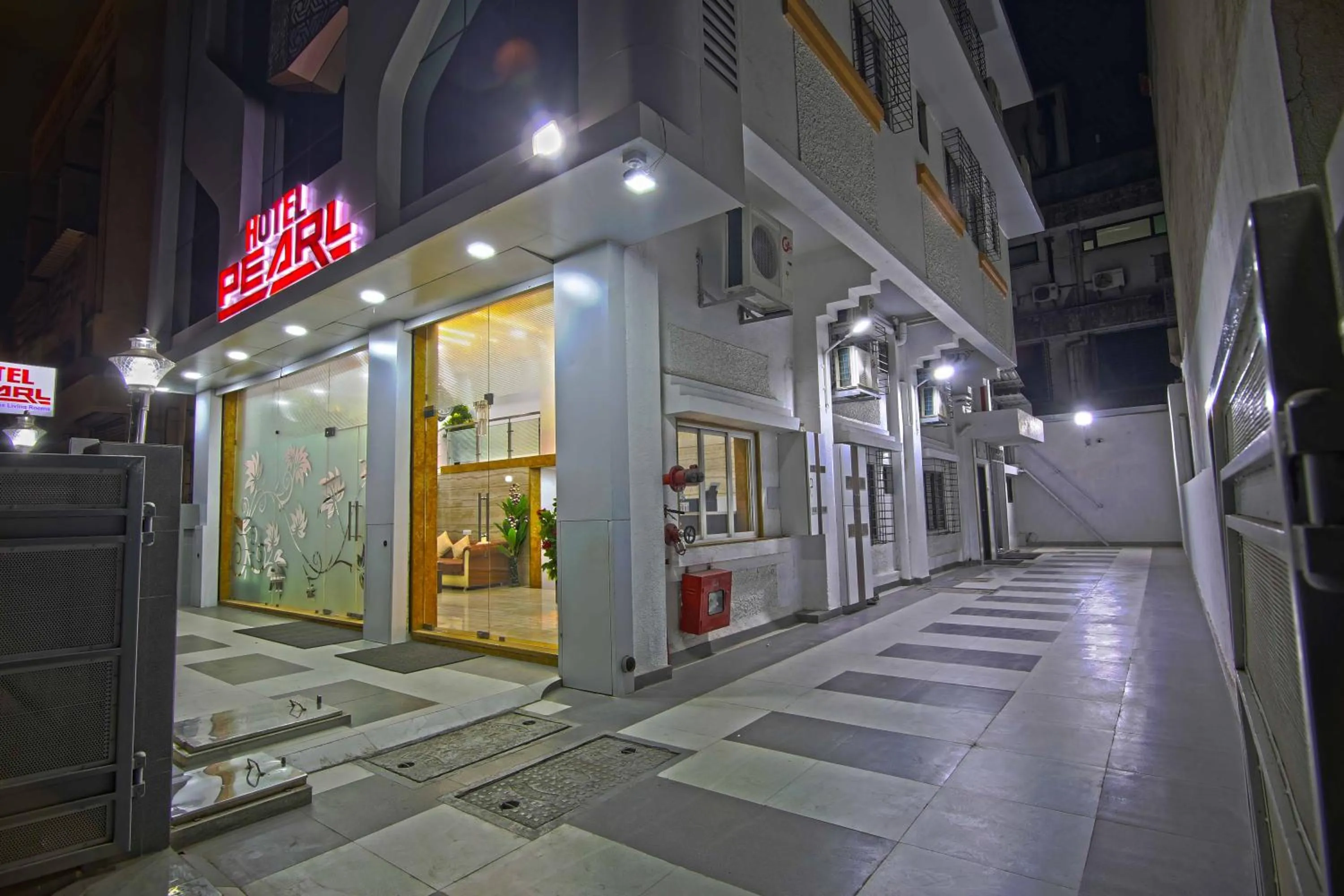 Property building in Hotel Pearl