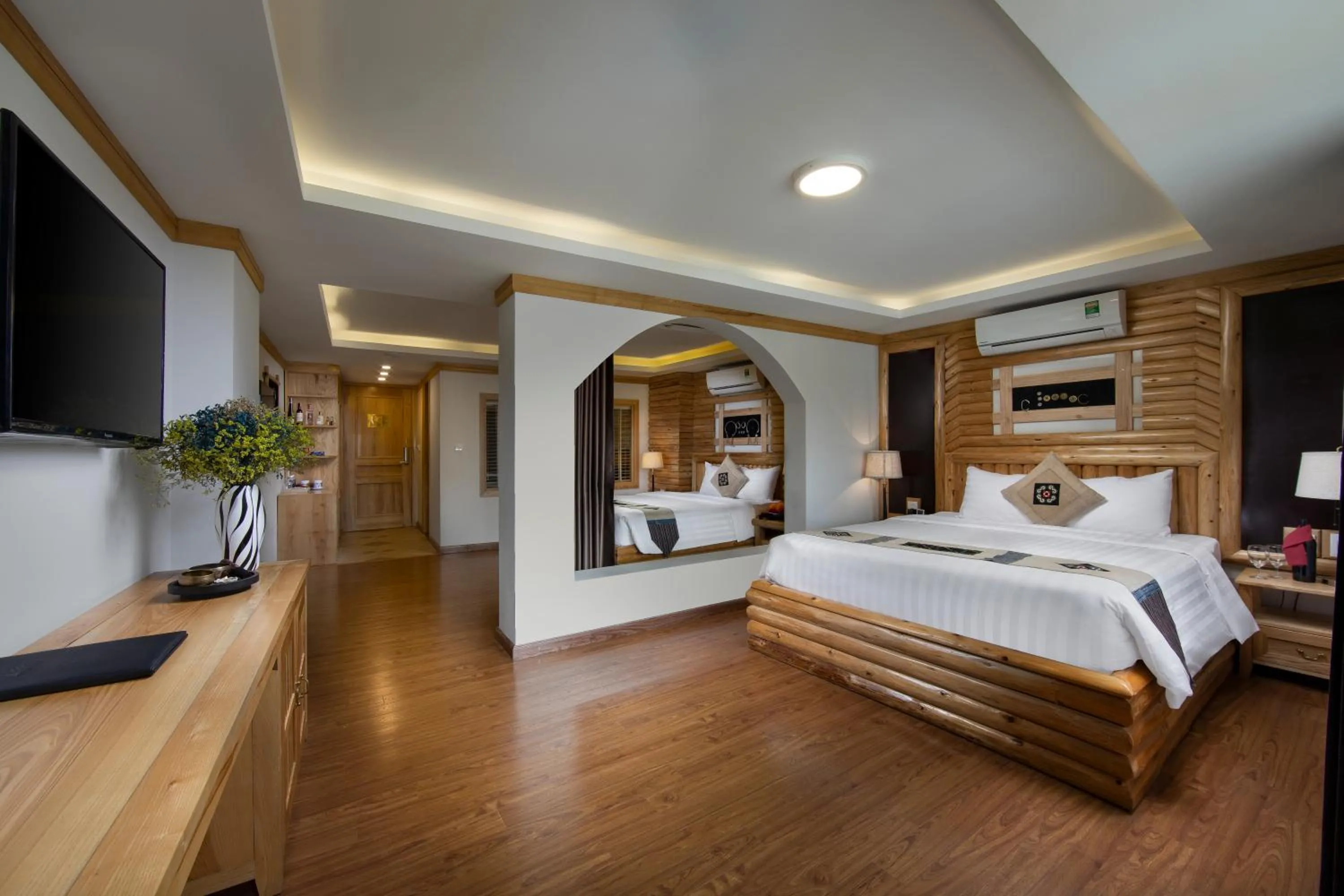 Photo of the whole room, Bed in Sapa Highland Resort & Spa