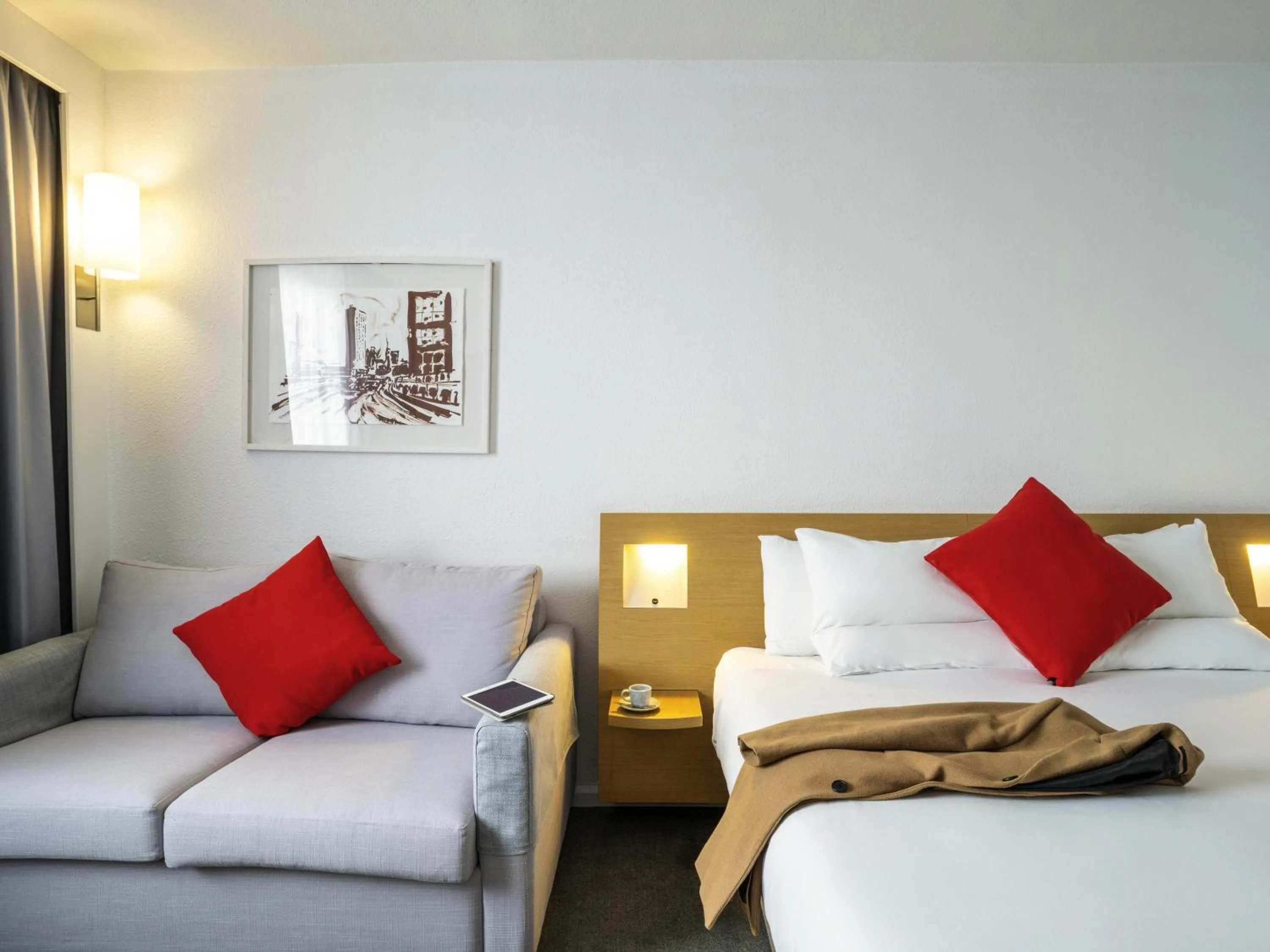 Bedroom, Bed in Novotel Glasgow Centre