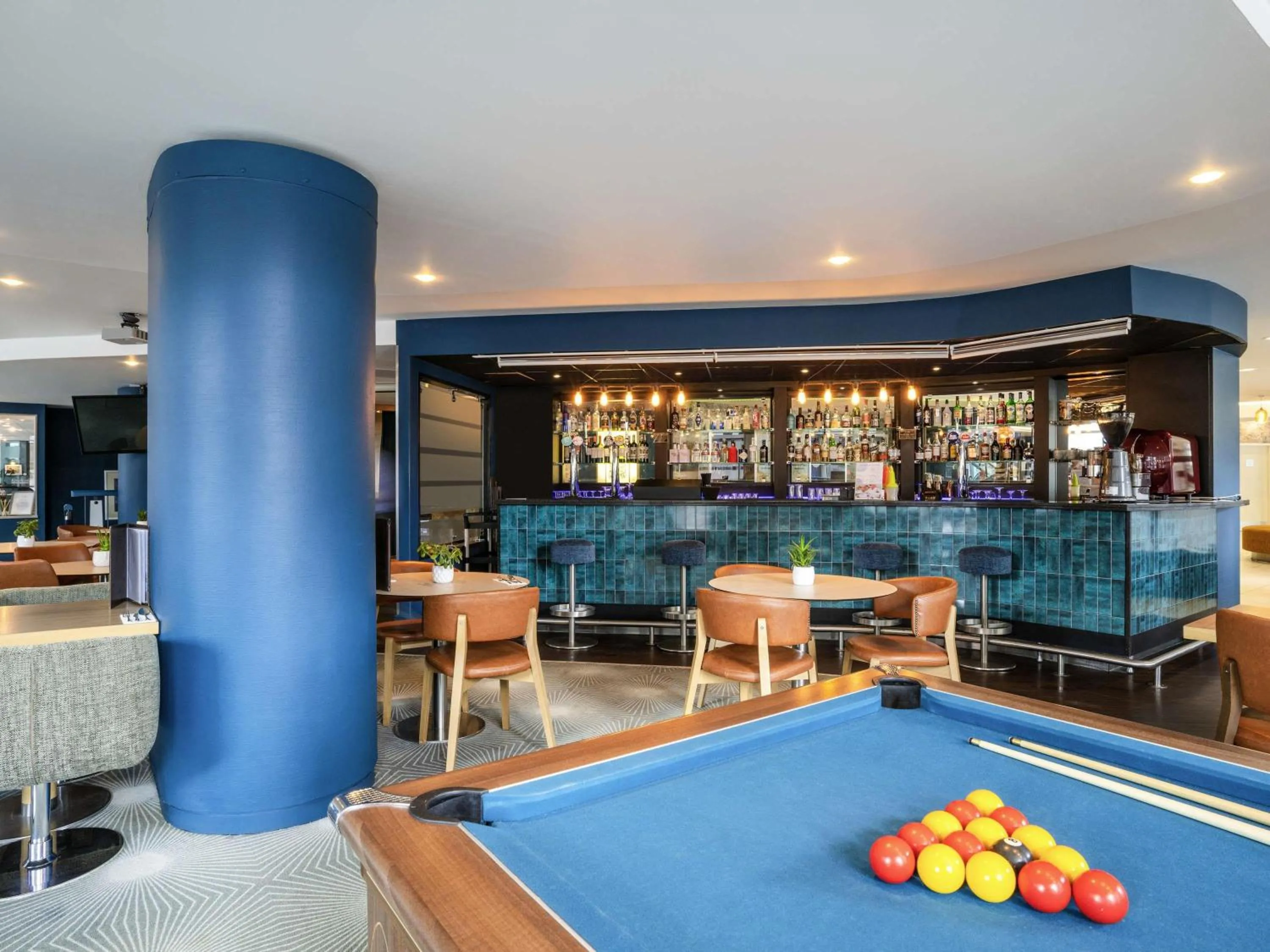 Lounge or bar in Novotel Glasgow Centre