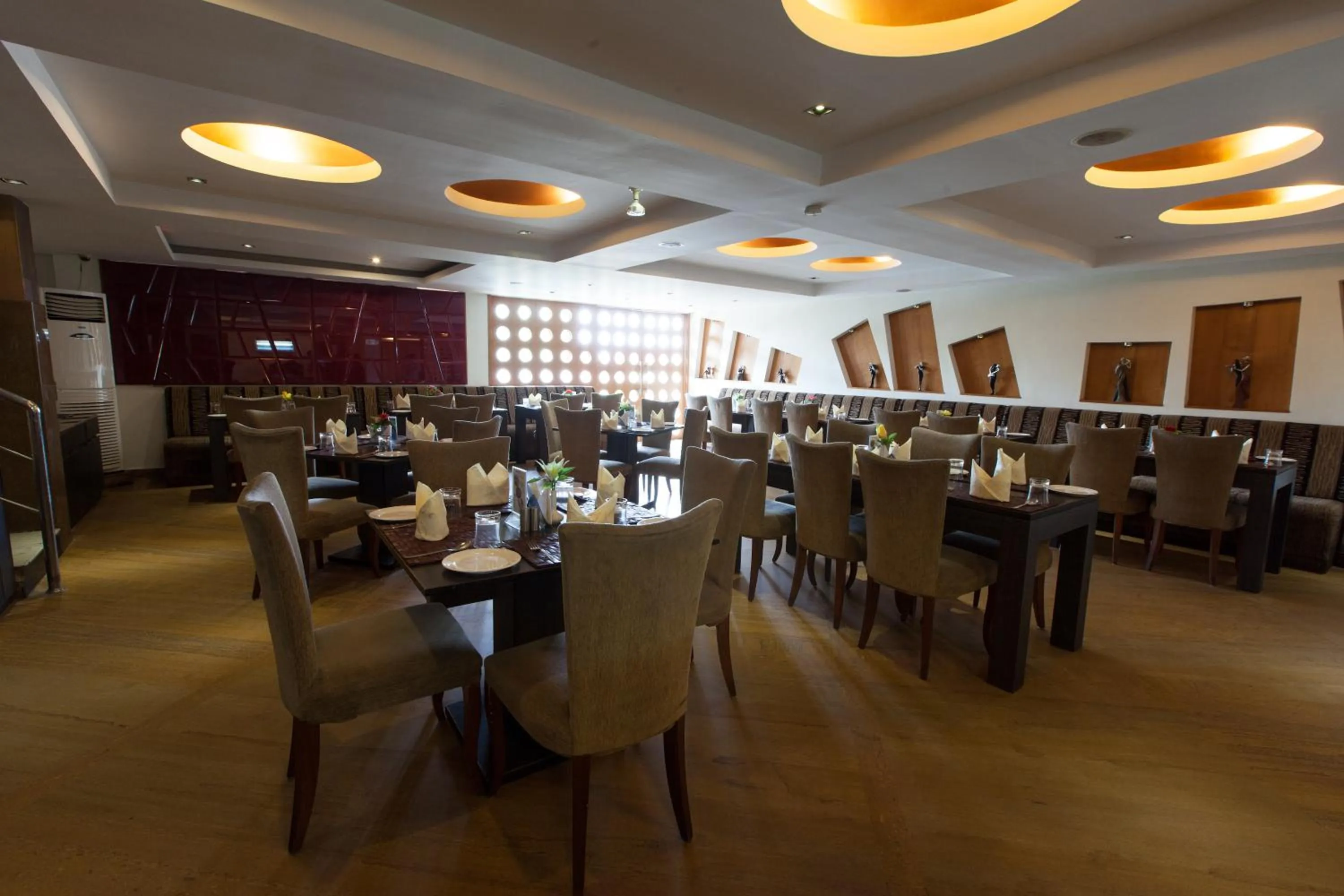 Restaurant/places to eat in TSG Emerald View Hotel and SPA