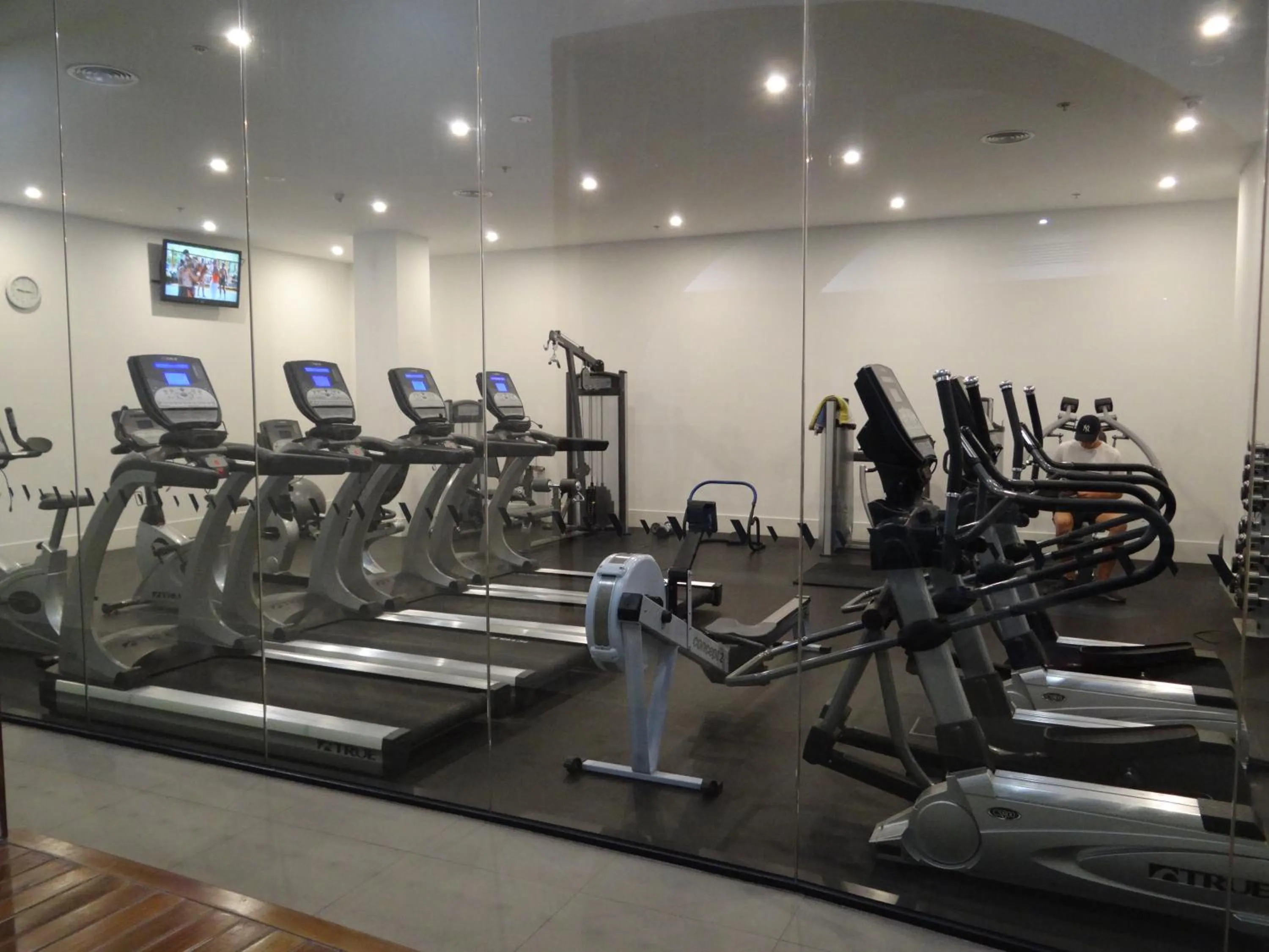 Fitness centre/facilities in Amazing Accommodations: Vogue