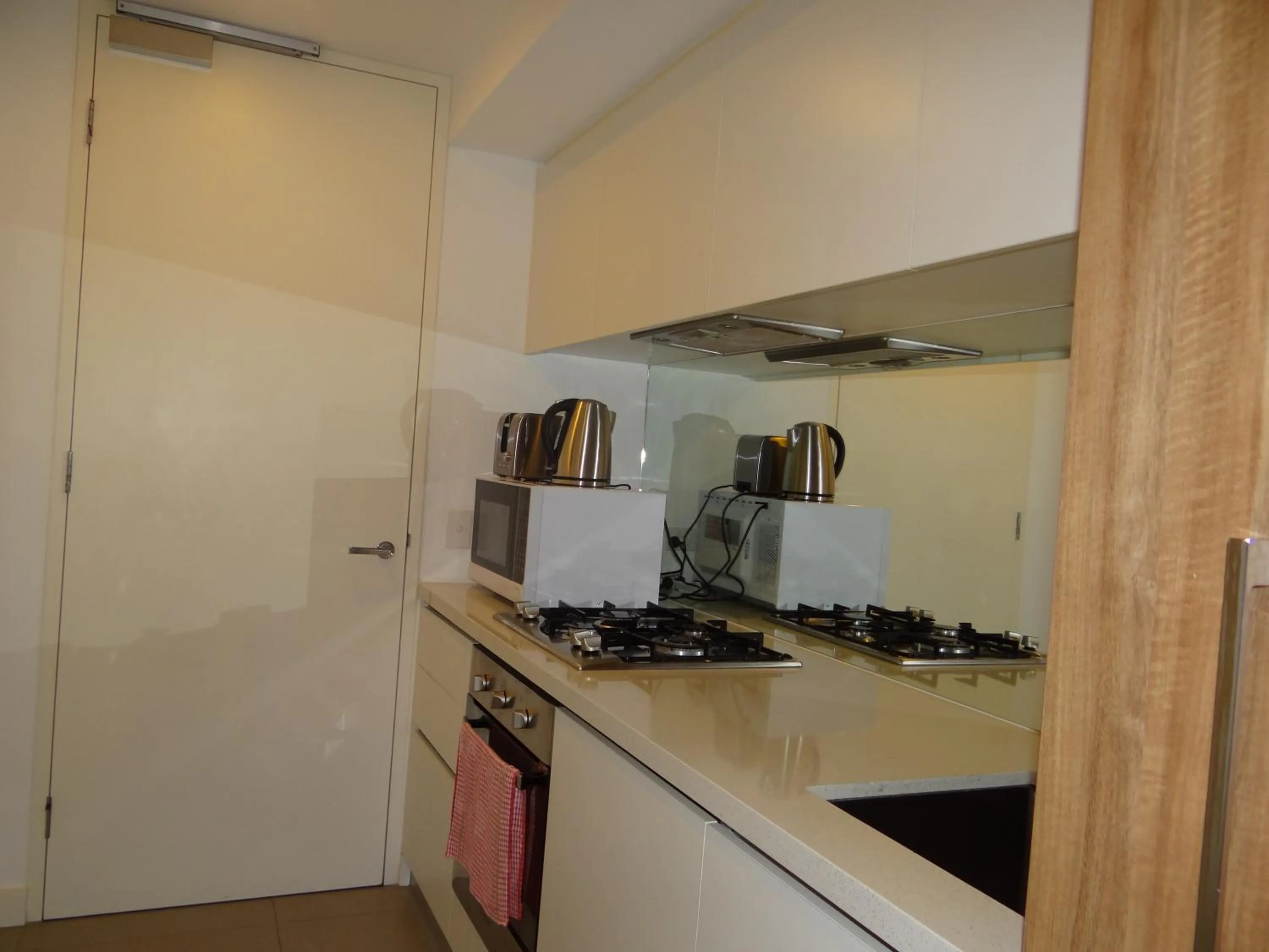 Kitchen or kitchenette in Amazing Accommodations: Vogue