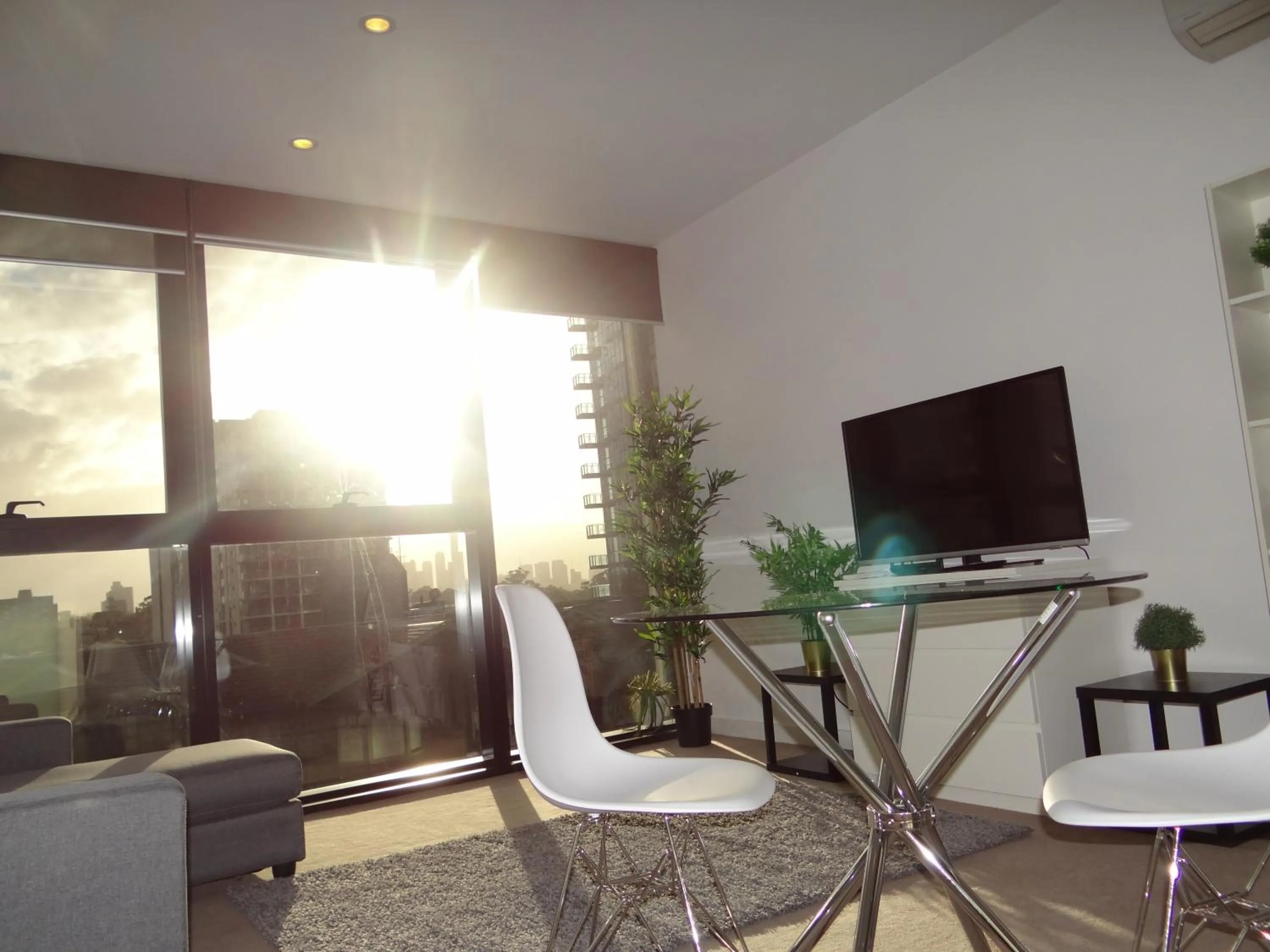 TV and multimedia in Amazing Accommodations: Vogue