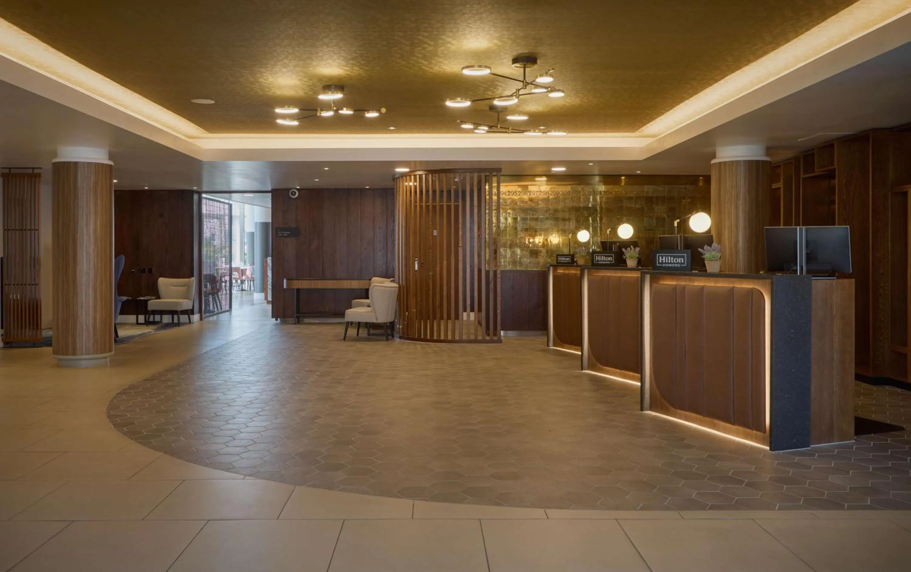 Lobby or reception in DoubleTree By Hilton London Excel