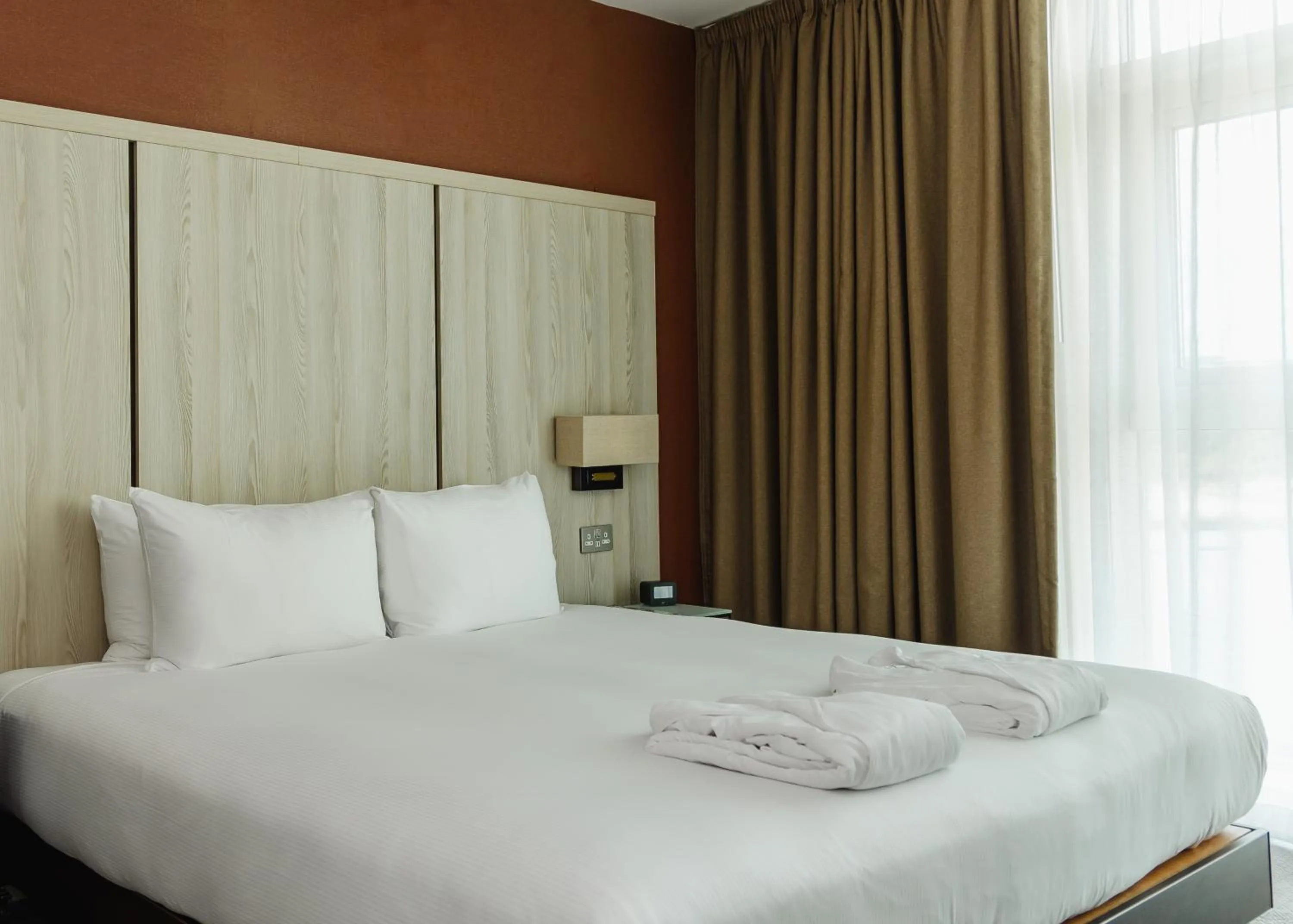 Bedroom, Bed in DoubleTree By Hilton London Excel