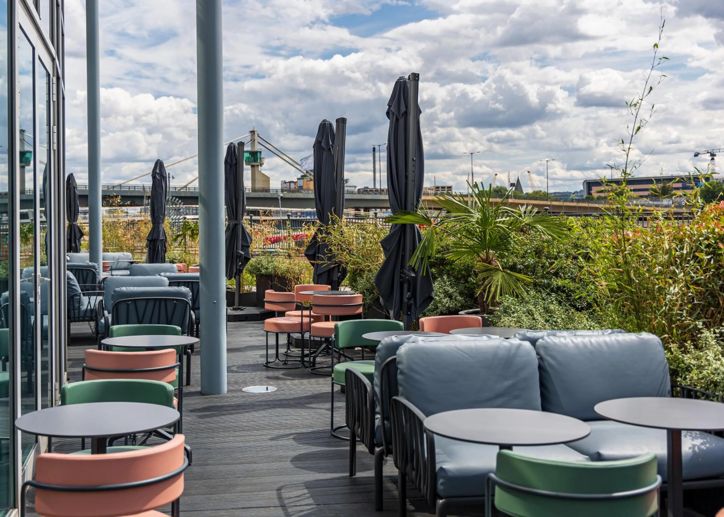 Restaurant/places to eat in DoubleTree By Hilton London Excel